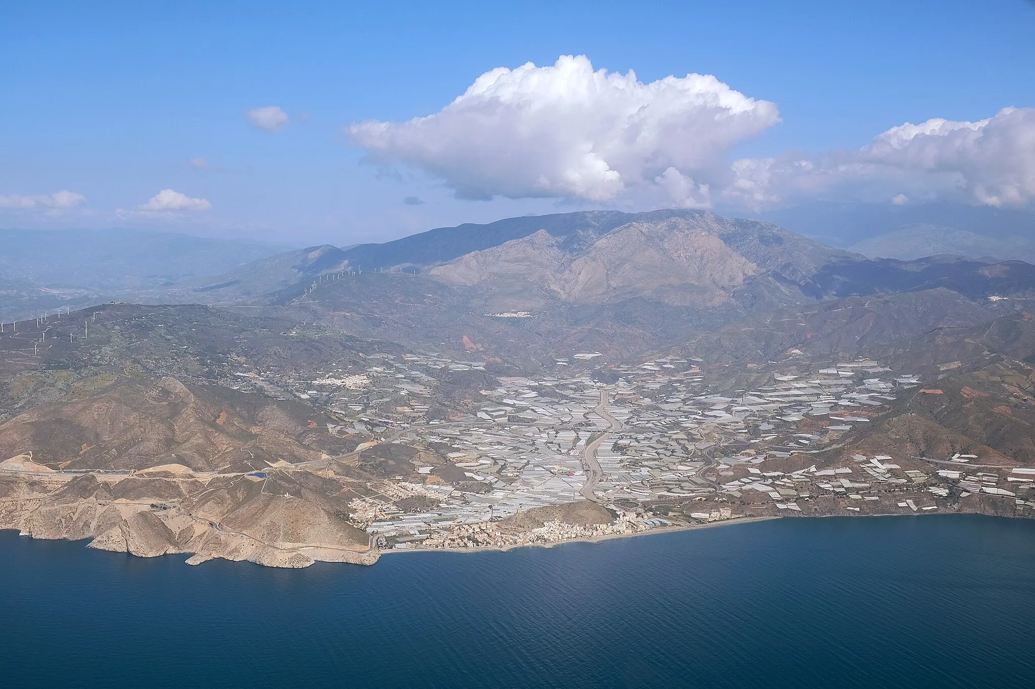 Photo showing: Lújar river, Sierra de Lújar, Castell de Ferro