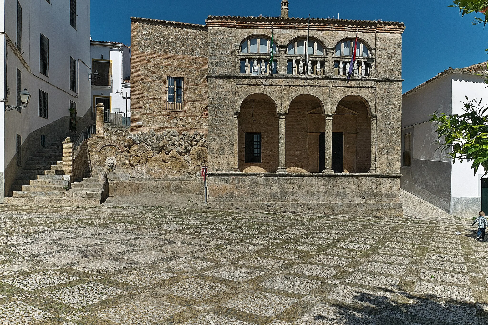 Photo showing: Fachada principal de la Casa Consistorial (1570). Edificio atribuido a Hernán Ruiz el Joven.