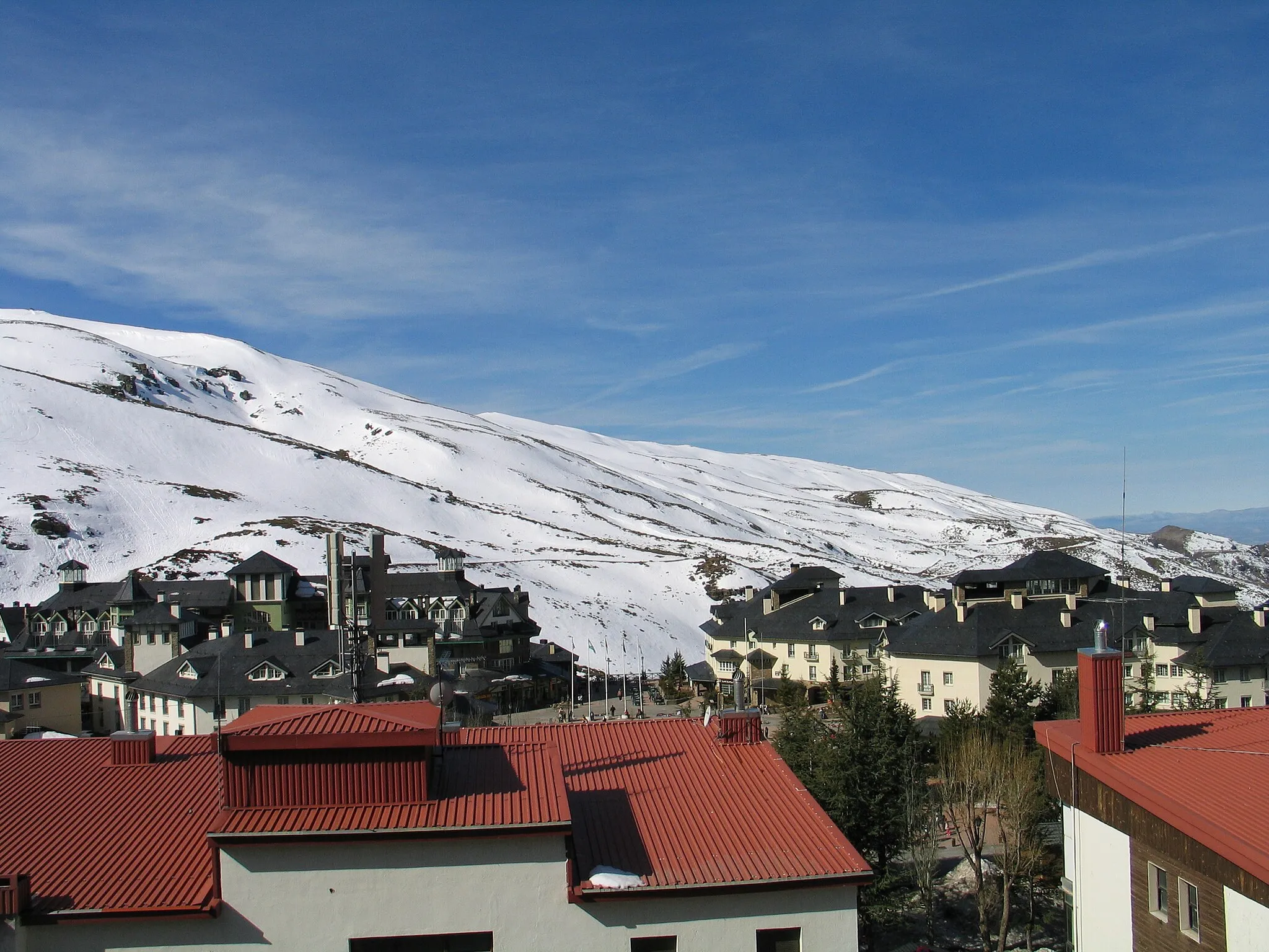 Photo showing: Sierra Nevada ski resort about 30 km from Granada