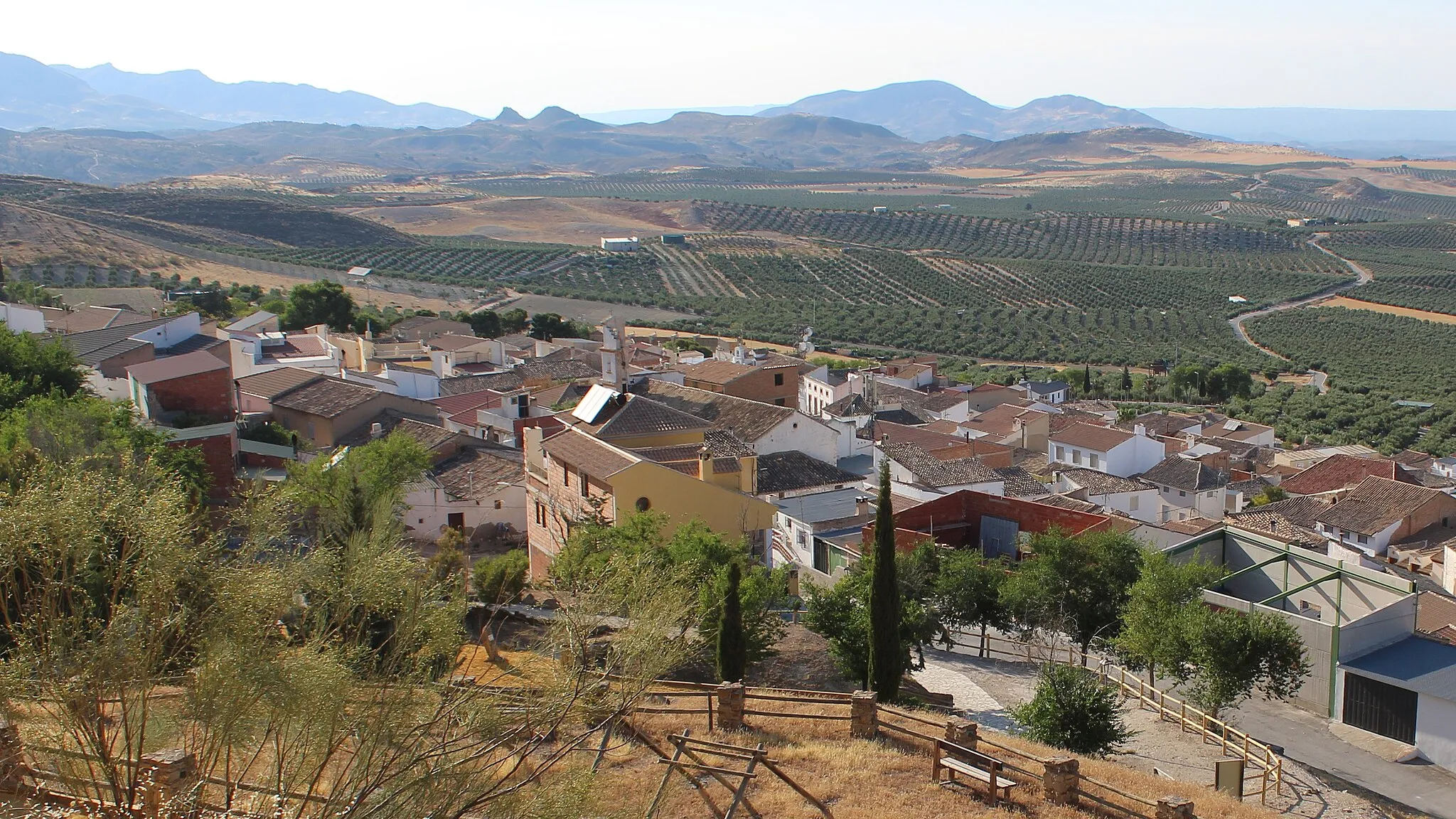 Photo showing: Vista del municipio de Larva.