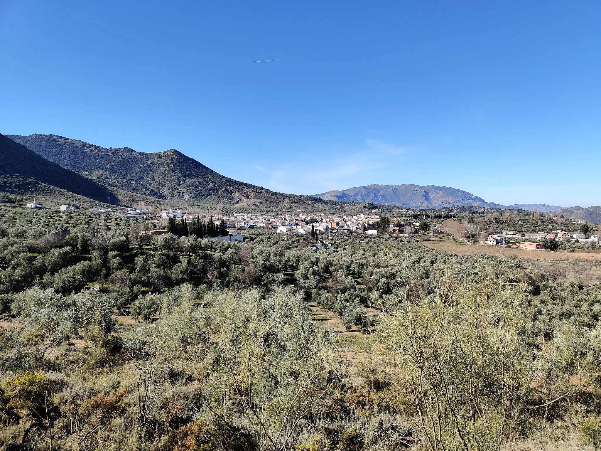Photo showing: Vista de Arbuniel desde el Este.