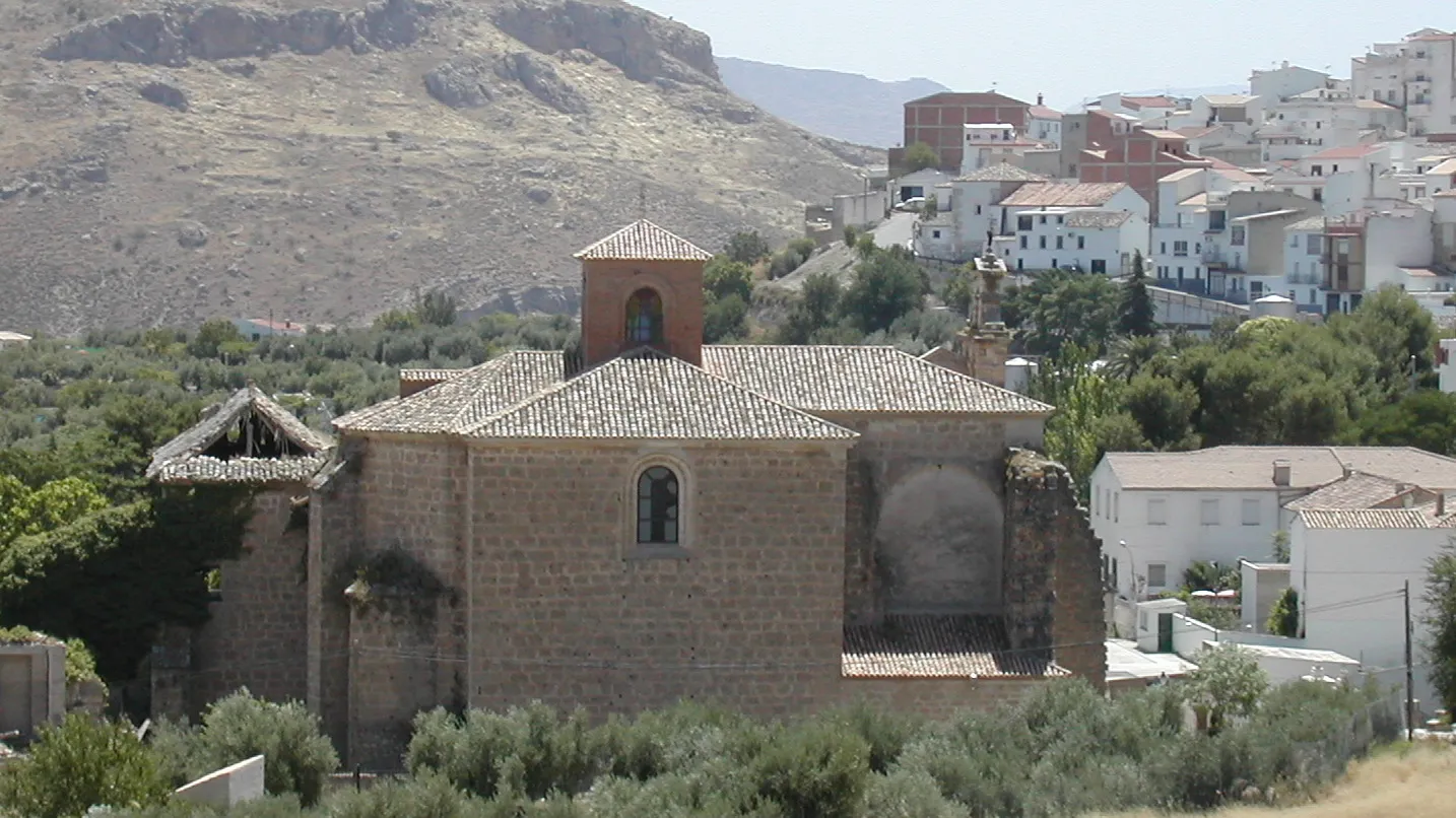 Photo showing: Visión general desde el noroeste del Antiguo Convento de Santo Domingo de La Guardia de Jaén.