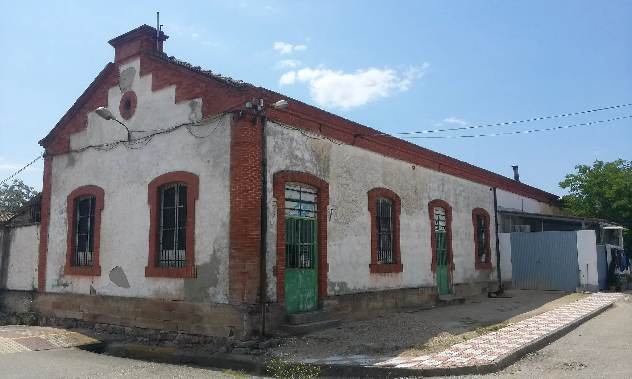 Photo showing: Edificio de la Estación de Espelúy.