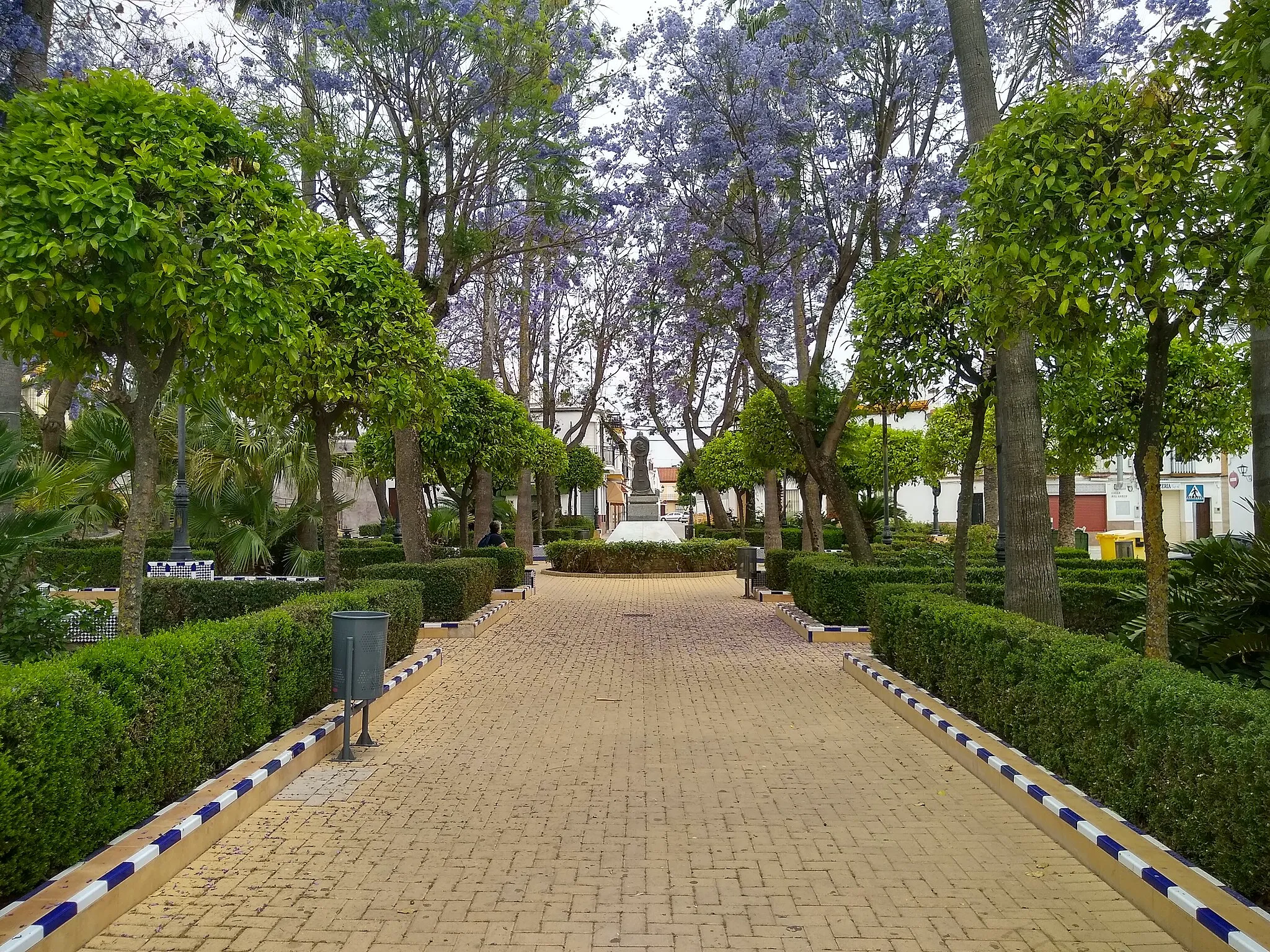 Photo showing: Jardines de Gregorio Marañón. Paradas, provincia de Sevilla, Andalucía, España.