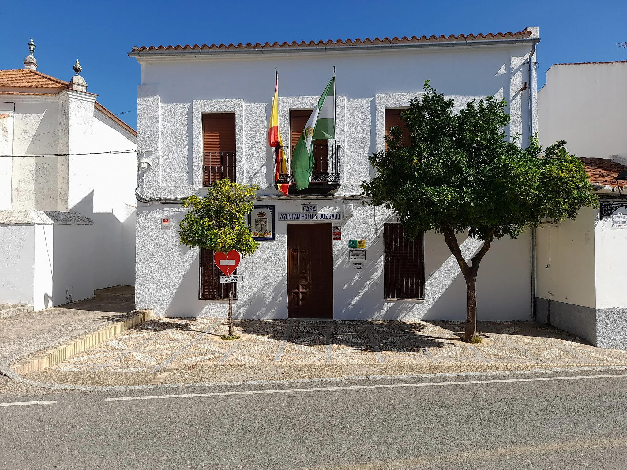 Photo showing: Ayuntamiento de El Madroño