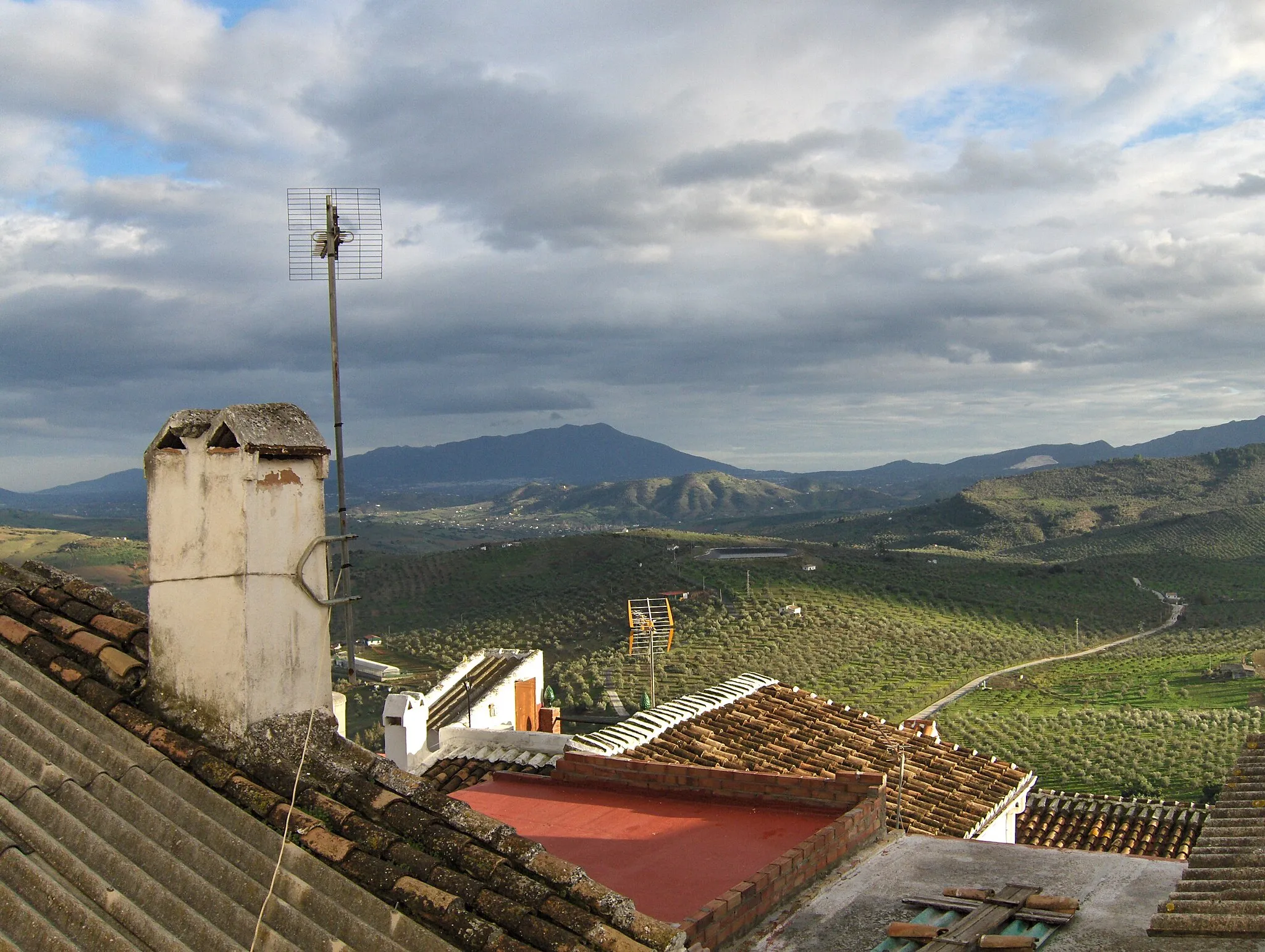 Photo showing: Fields in Alozaina