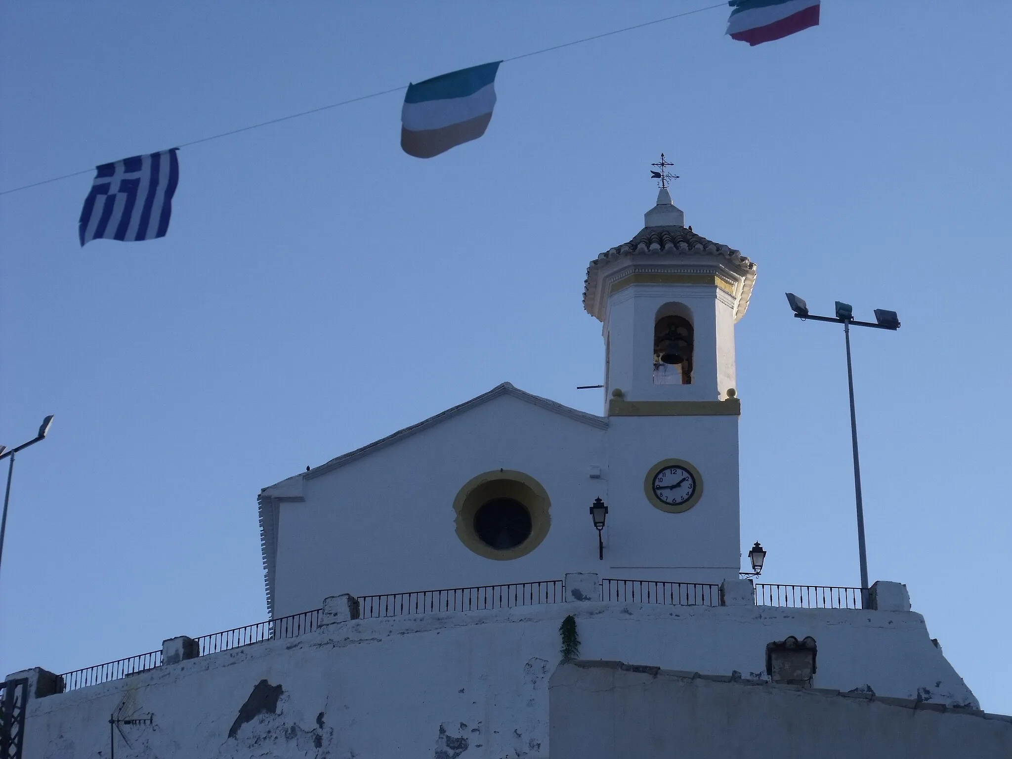 Photo showing: Vista general de la iglesia del pueblo