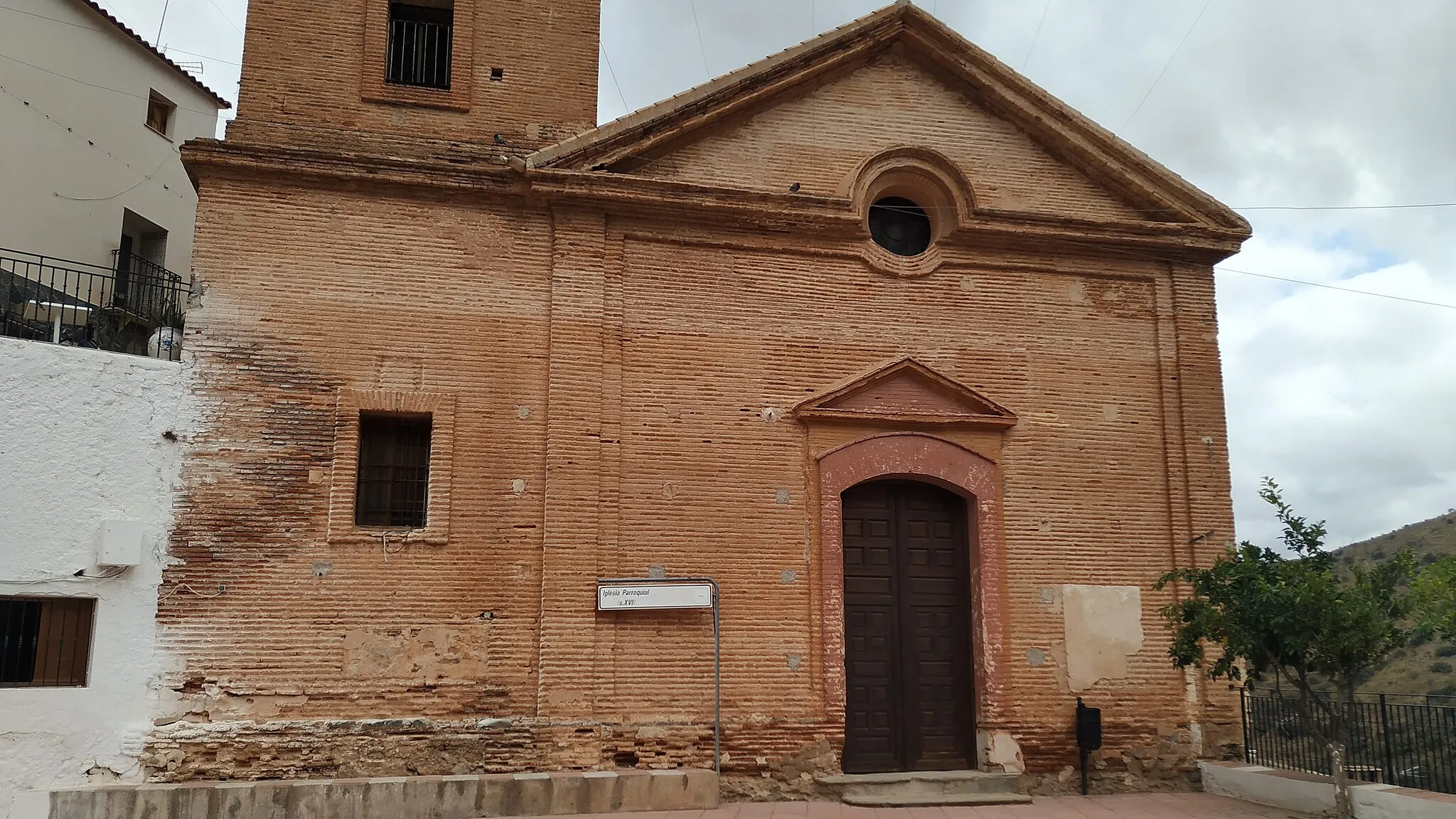 Photo showing: Iglesia Parroquial de San Ramón Nonato situada en el municipio de Laroya. Fotos hechas en el transcurso del Proyecto "Escuela de Wikicronistas"