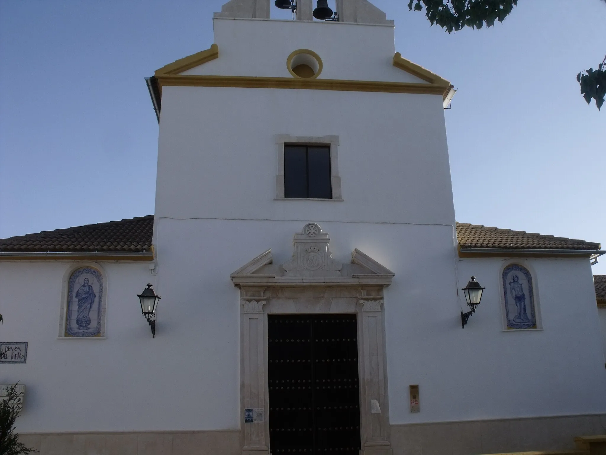 Photo showing: Fachada iglesia parroquial
