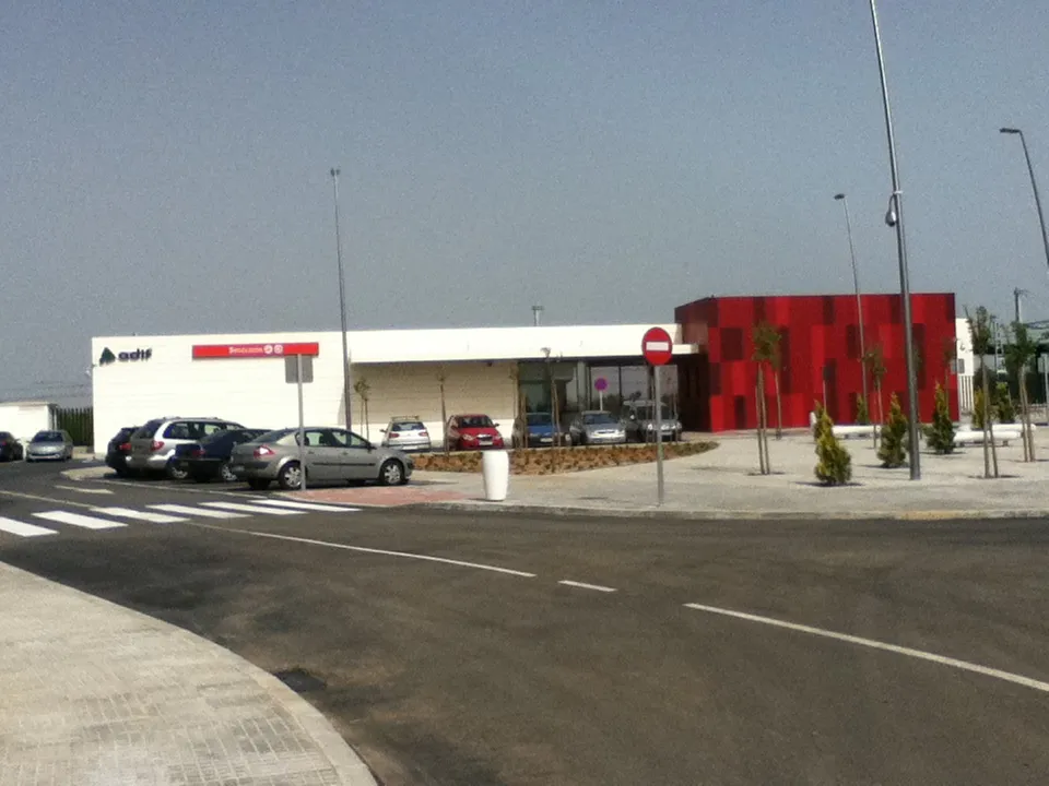Photo showing: Exterior estacion benacazon