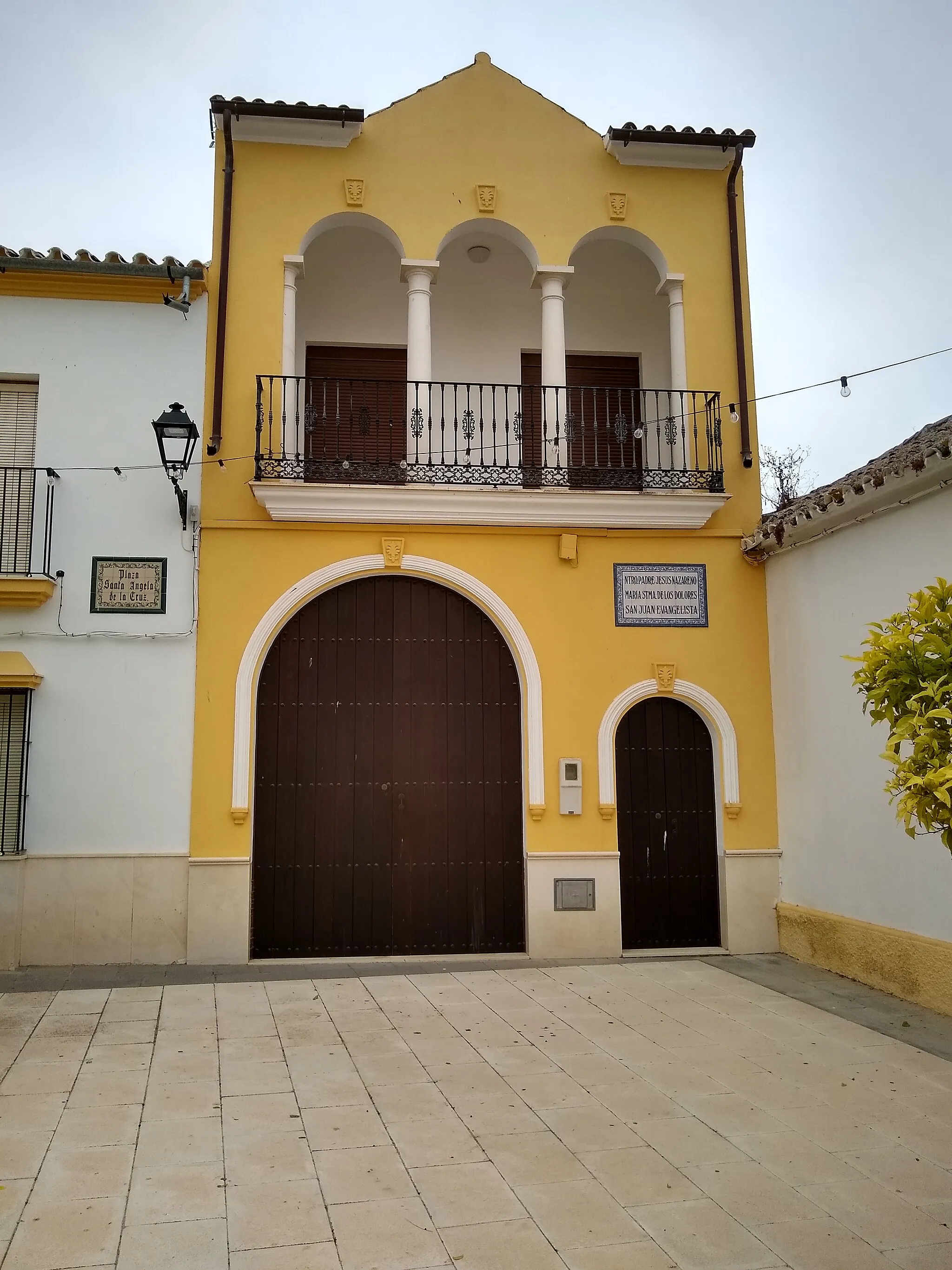 Photo showing: Casa hermandad de la Hermandad de Nuestro Padre Jesús Nazareno, María Santísima de los Dolores y San Juan Evangelista. Aguadulce, provincia de Sevilla, Andalucía, España.