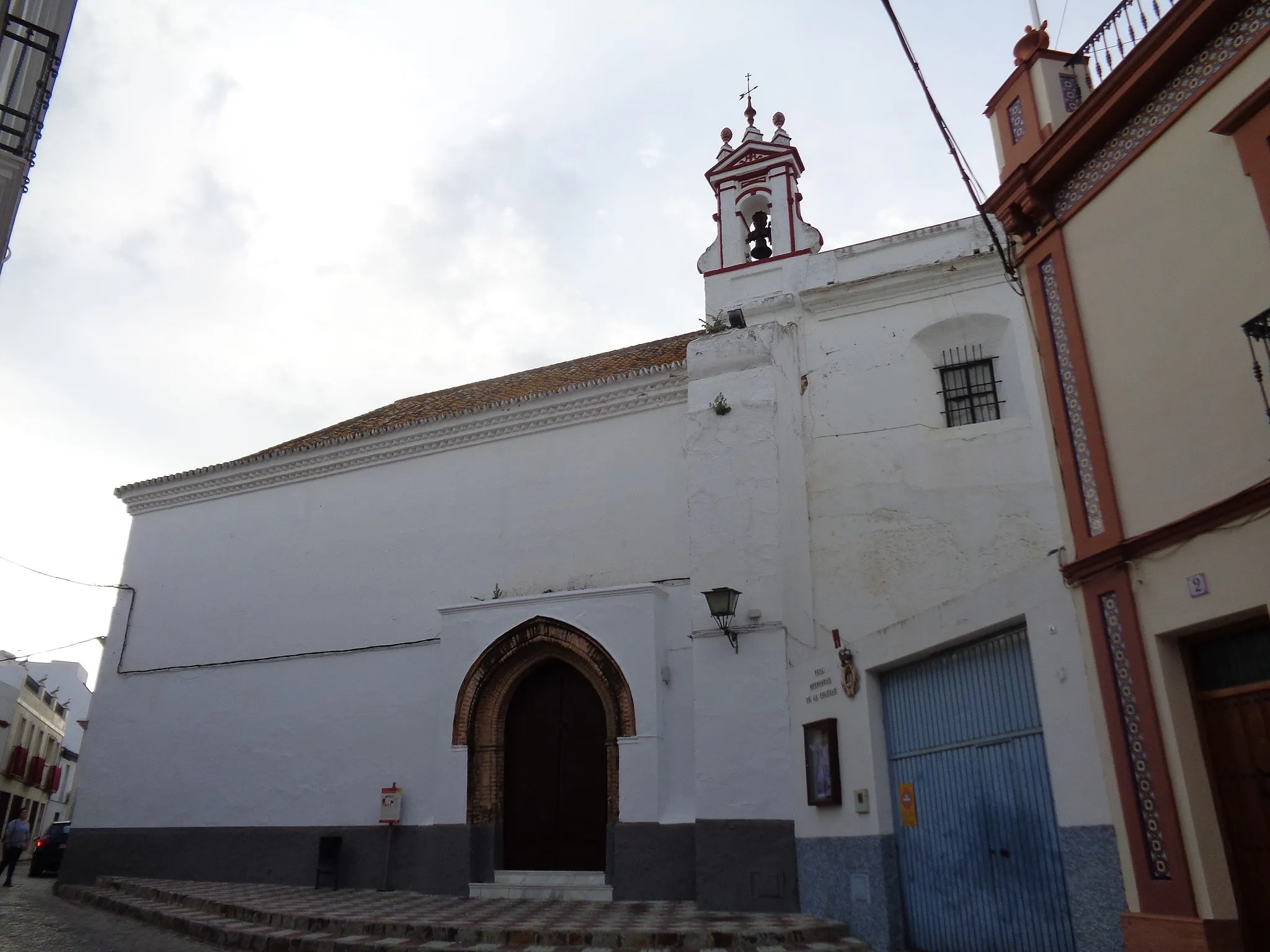 Photo showing: Lateral de la capilla de San Gregorio de Osset, en Alcalá del Río, provincia de Sevilla.