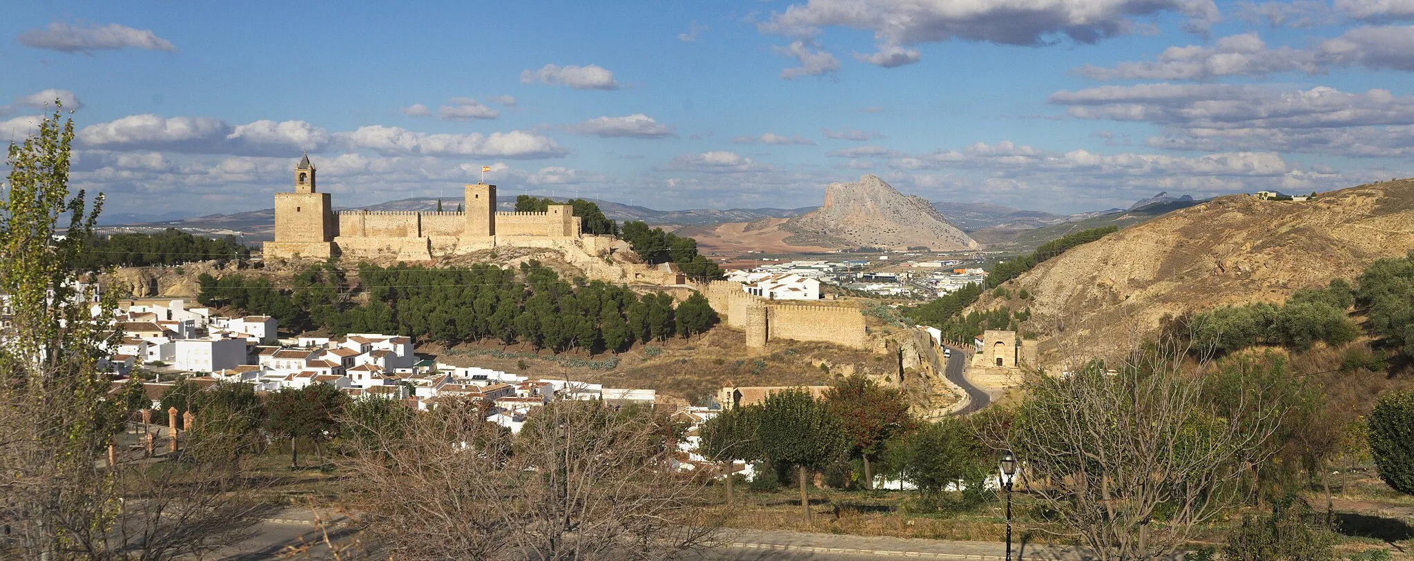 Photo showing: Antequera: Alcazaba and Peña de los Enamorados