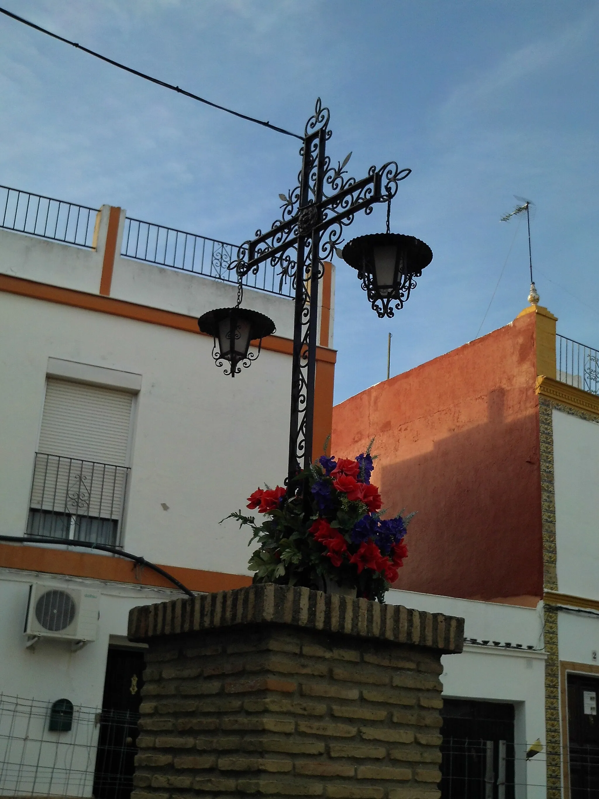 Photo showing: Cruz de la plaza de la Cruz en la localidad sevillana de Bormujos