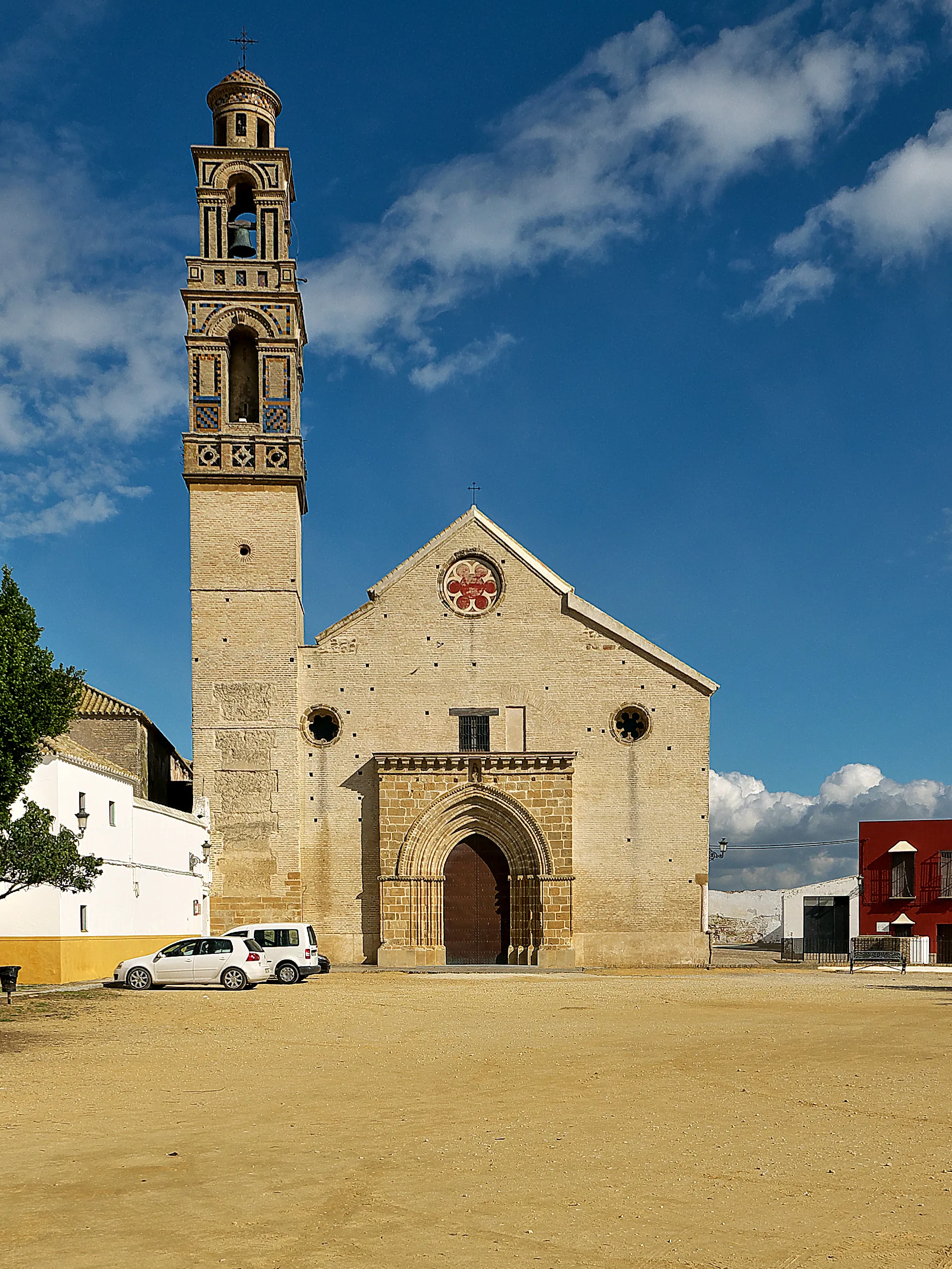 Photo showing: Hastial de los pies de la primitiva iglesia (1390) de los Duques de Arcos.