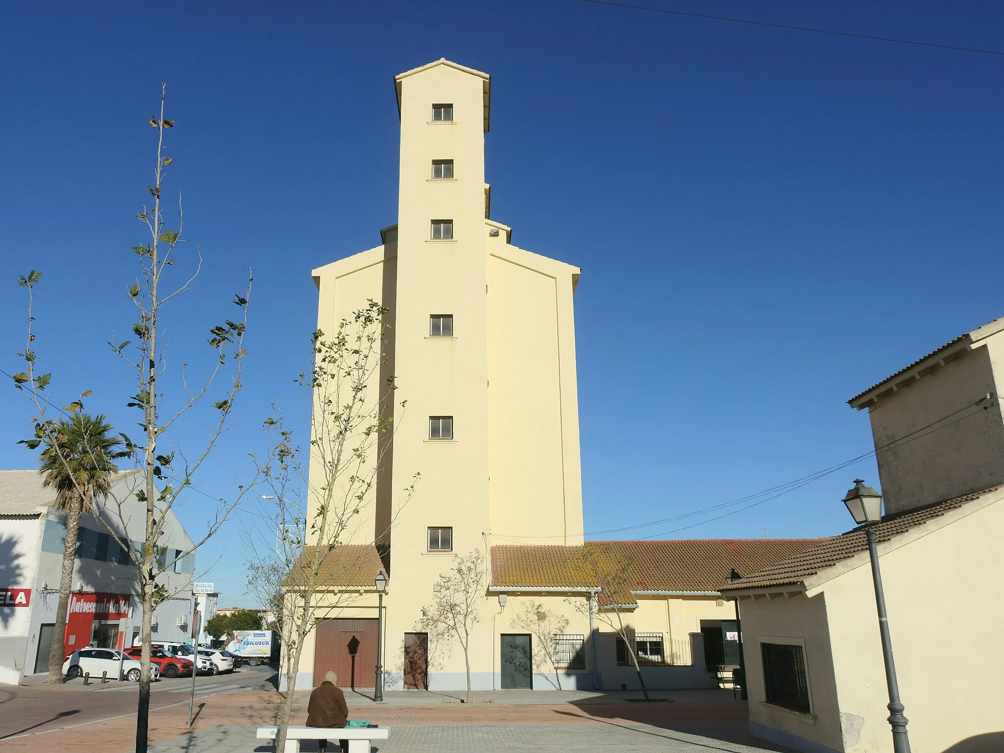 Photo showing: Antiguo silo de cereales, perteneciente a la Red Nacional de Silos y Graneros, en Medina Sidonia (Cádiz, España).