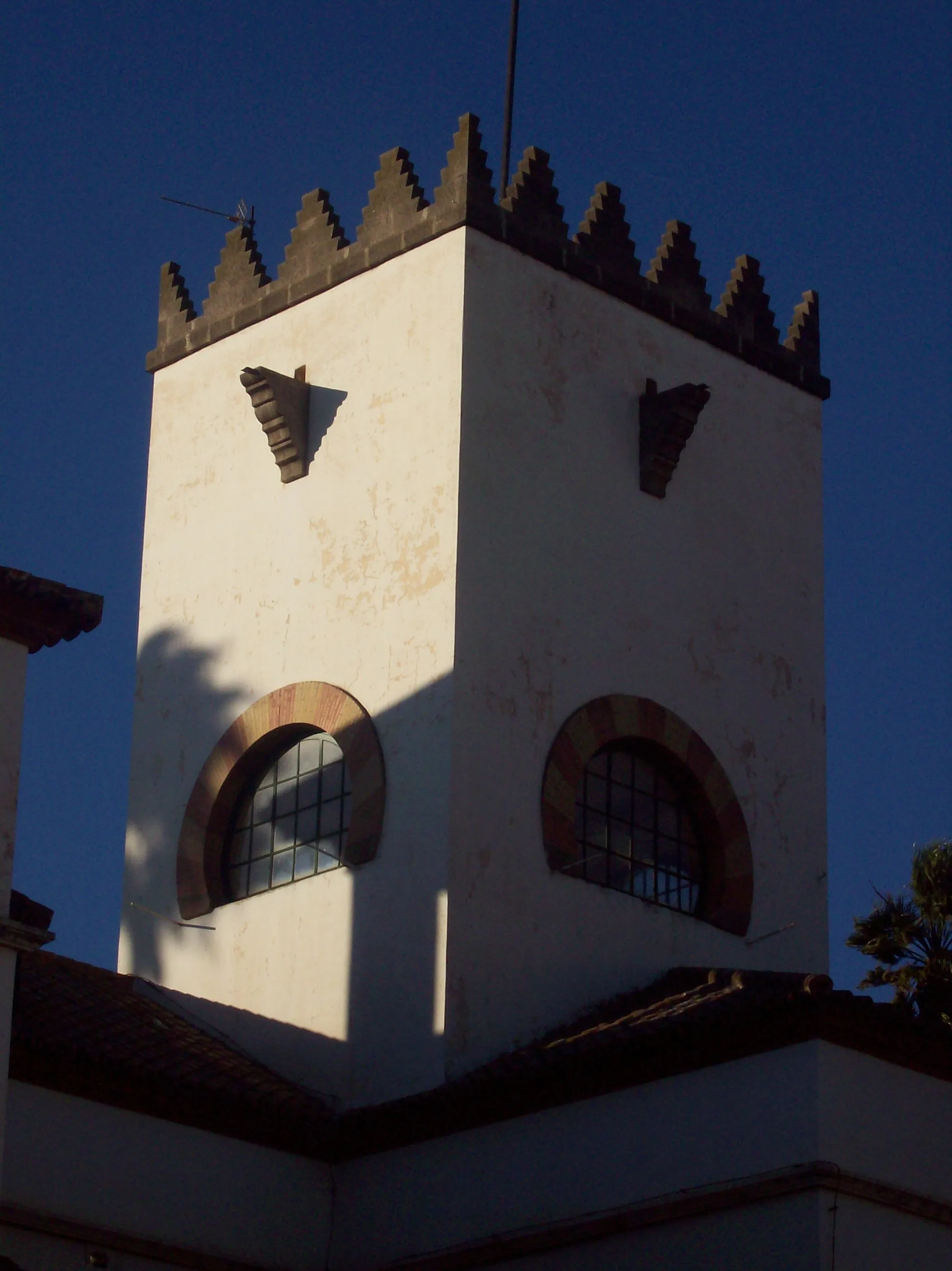 Photo showing: puerto hermoso (palacio del conde pizarra)