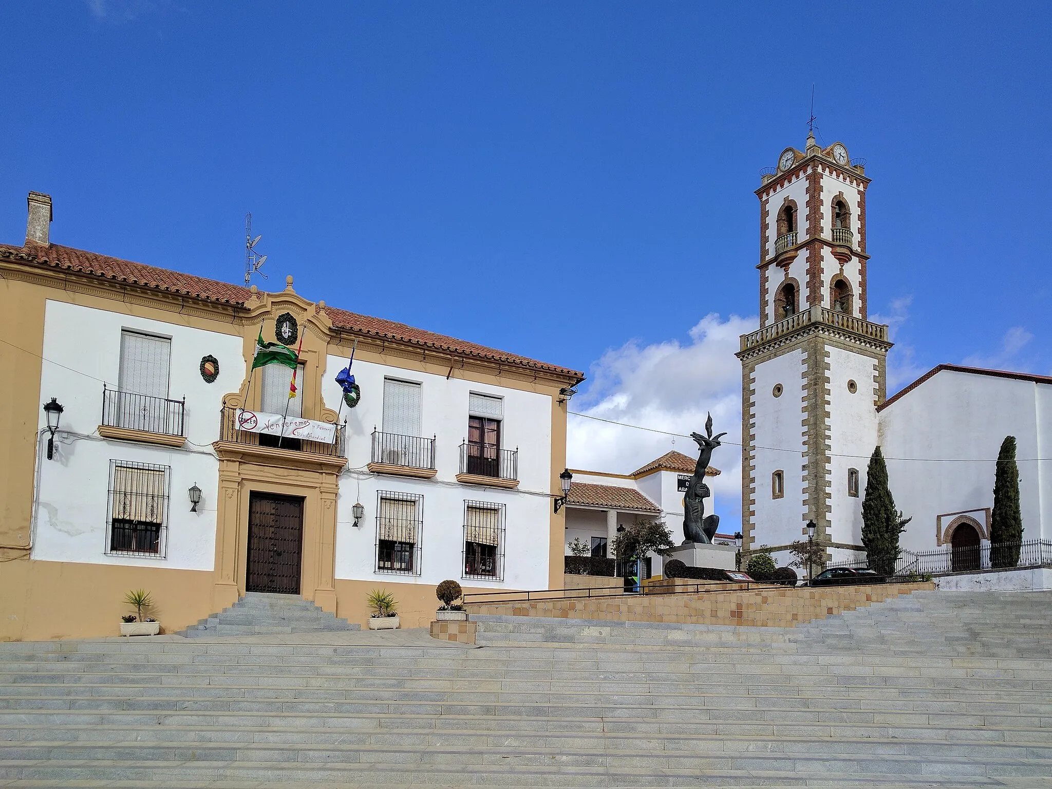 Photo showing: City Hall of the village of Fuente Obejuna in Cordoba, Spain.