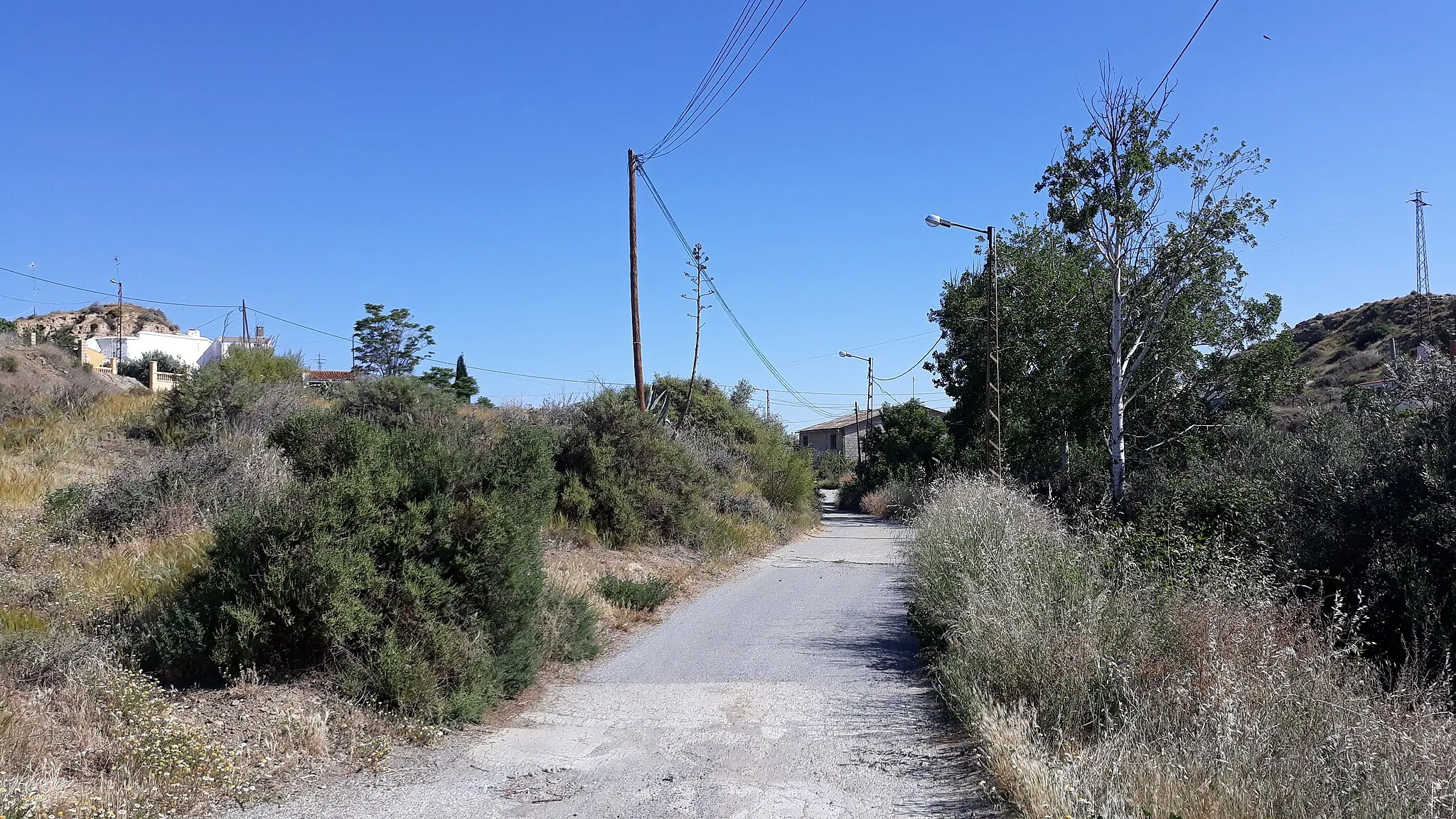 Photo showing: Rural road in Paulenca (Guadix, Spain).