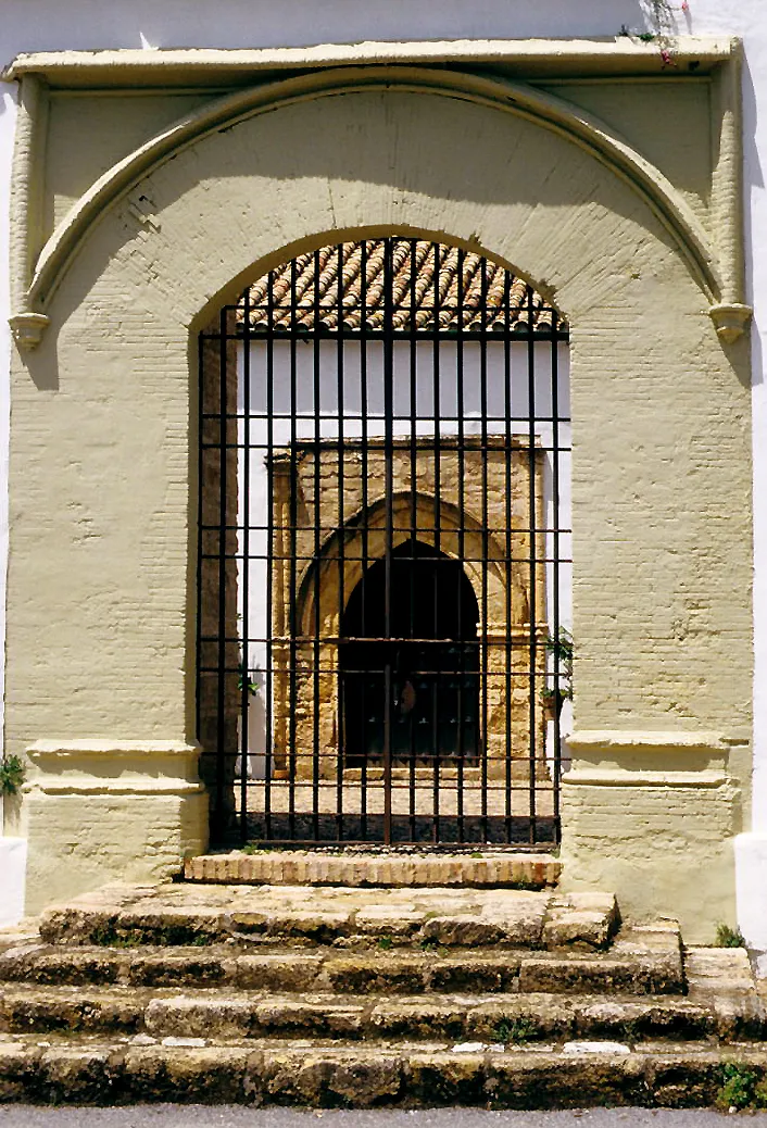 Photo showing: Segmental and pointed arches at Santa María Trassierra, Cordoba, Andalusia, Spain