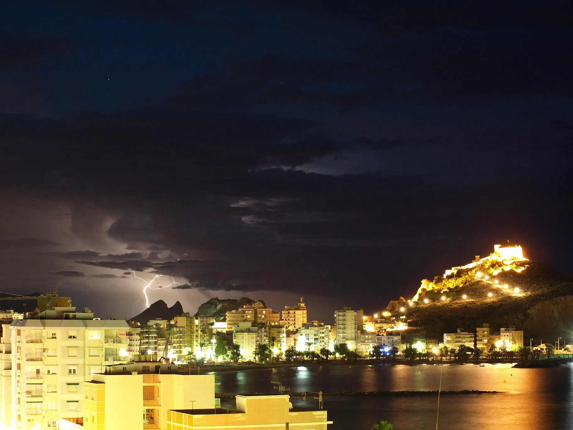 Photo showing: Storm over Aguilas (Spain)