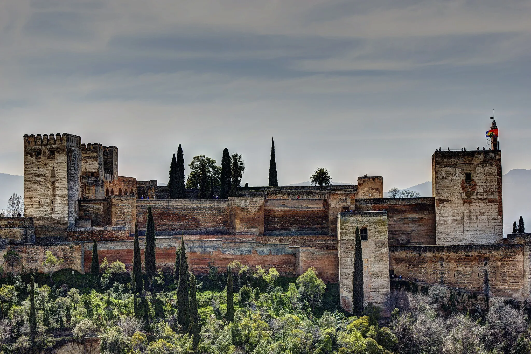 Photo showing: Alhambra y Generalife (incluye los BIC Muralla de la Alcazaba y Alhambra de Granada, así como Torres Bermejas)