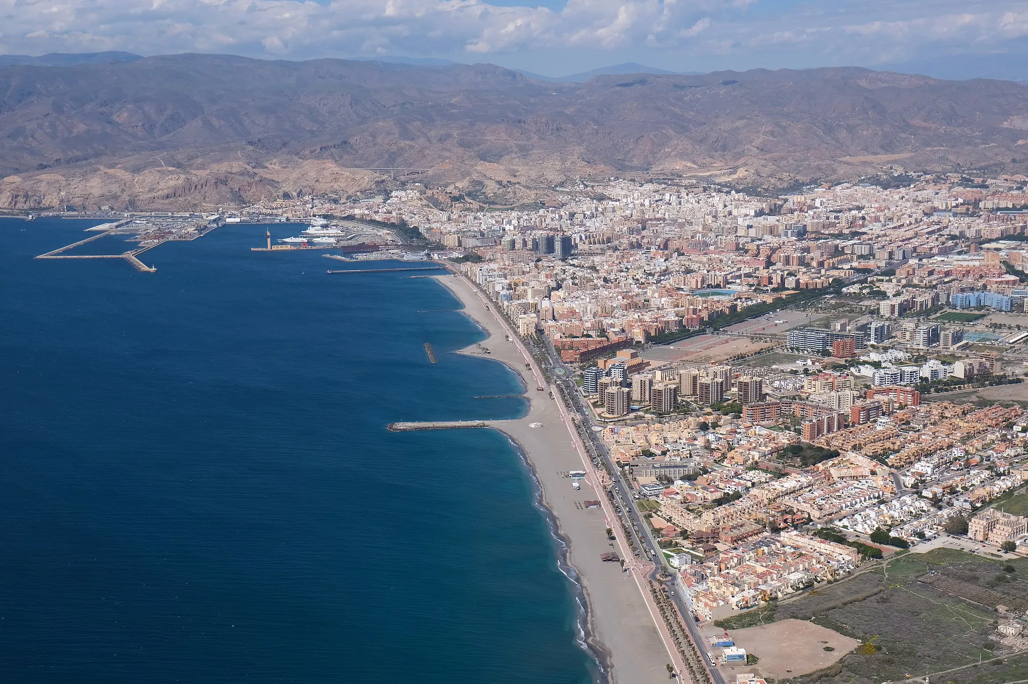 Photo showing: Aerial view of Almería.
