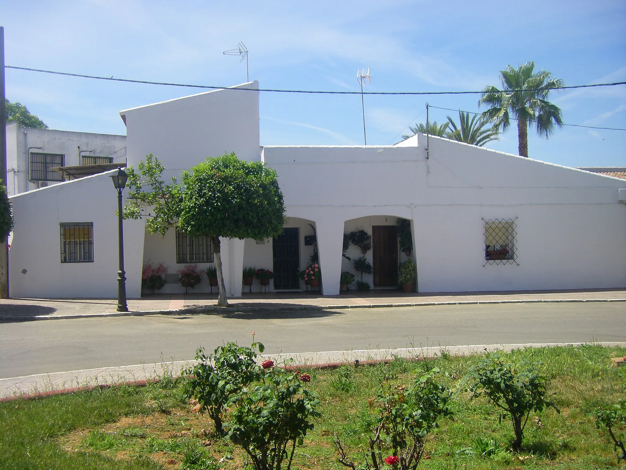 Photo showing: Edificio destinado a la Acción Católica y vivienda del cura