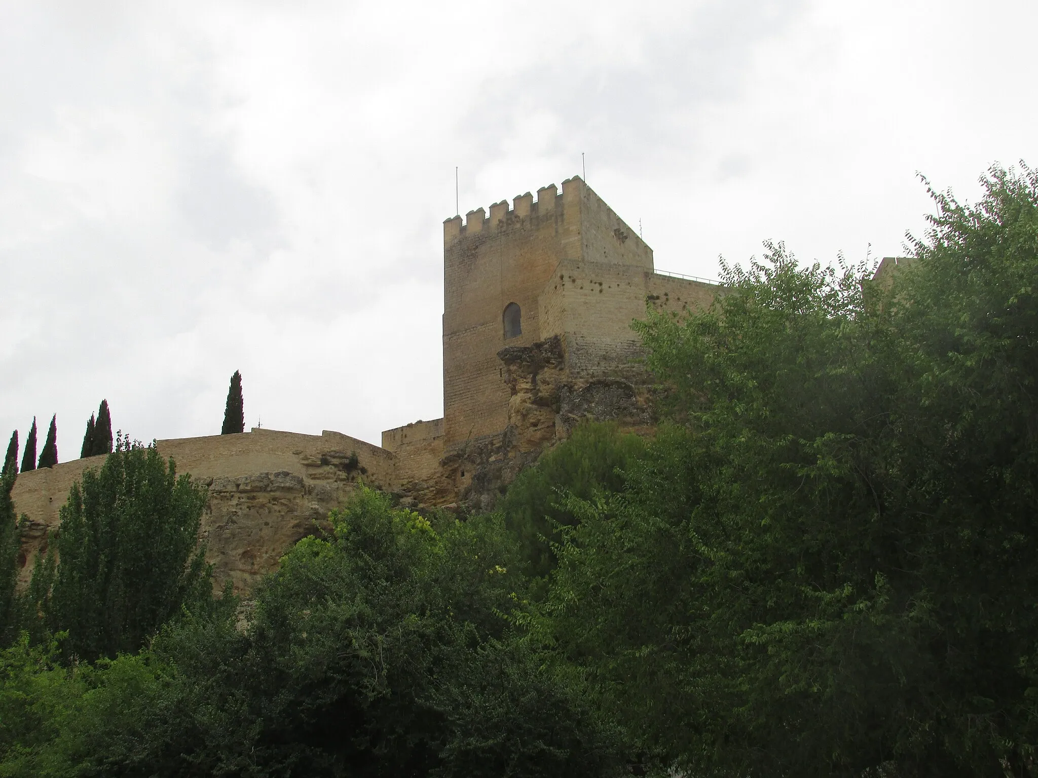 Photo showing: A view of the Fortaleza de La Mota in the town of Alcalá la Real, Andallusia, Spain.