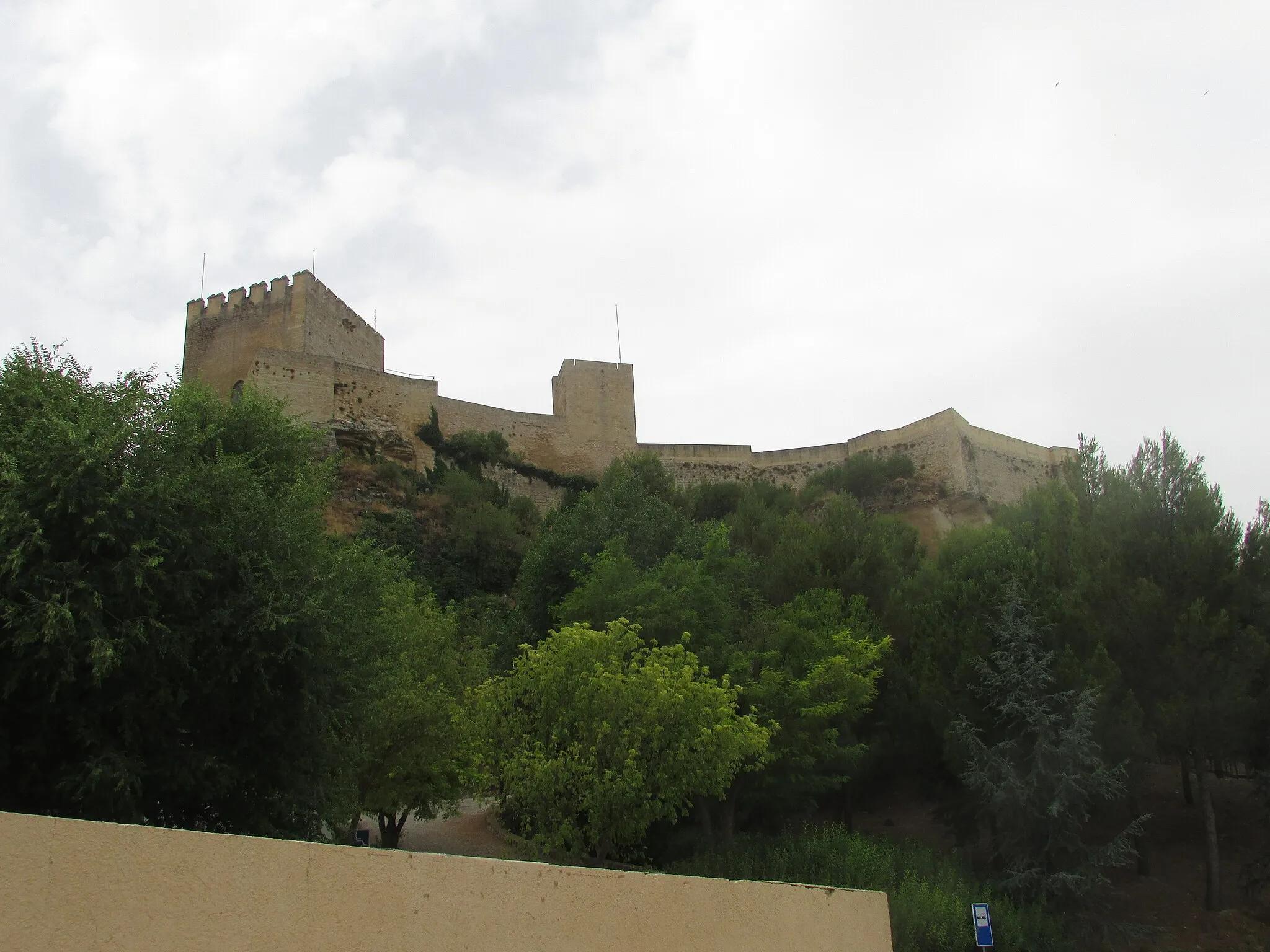 Photo showing: A view of the Fortaleza de La Mota in the town of Alcalá la Real, Andallusia, Spain.