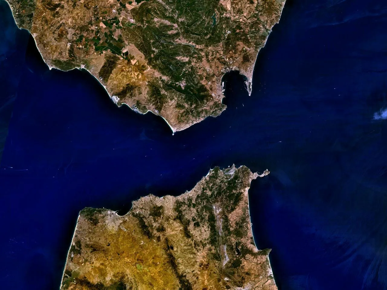 Photo showing: The Strait of Gibraltar