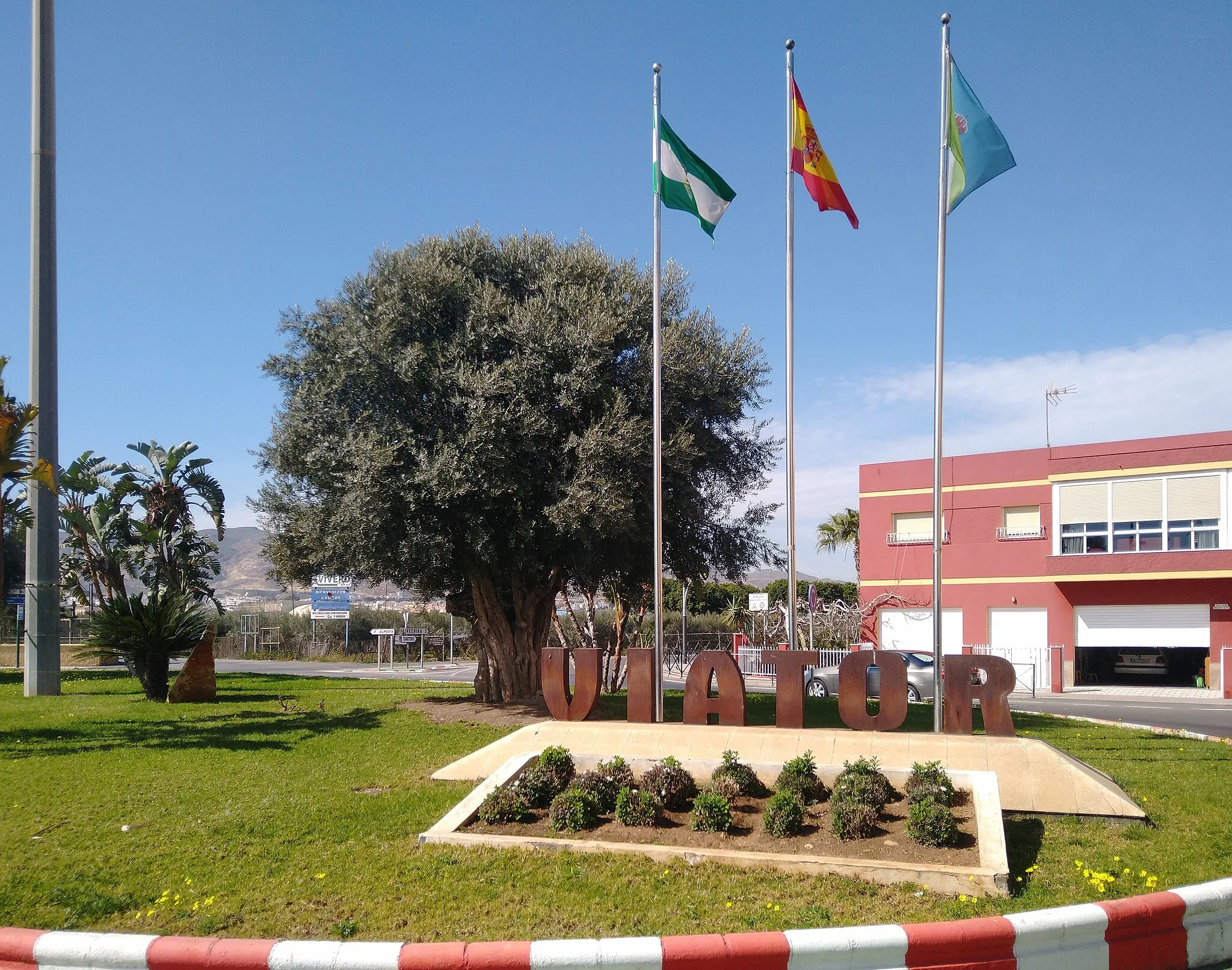 Photo showing: Vista de la localidad de Viator, provincia de Almería (España).