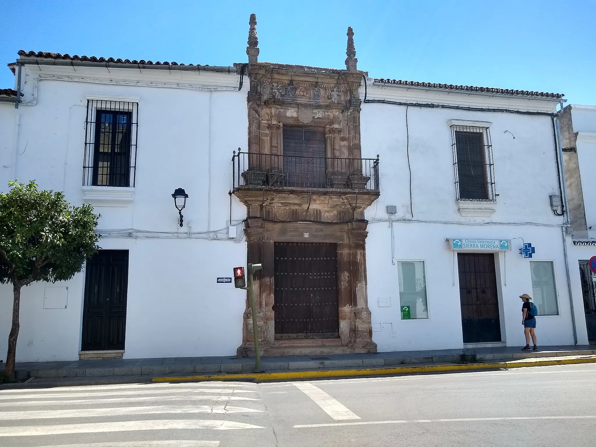 Photo showing: Casa palacio del siglo XVI. Cazalla de la Sierra, provincia de Sevilla, Andalucía, España.