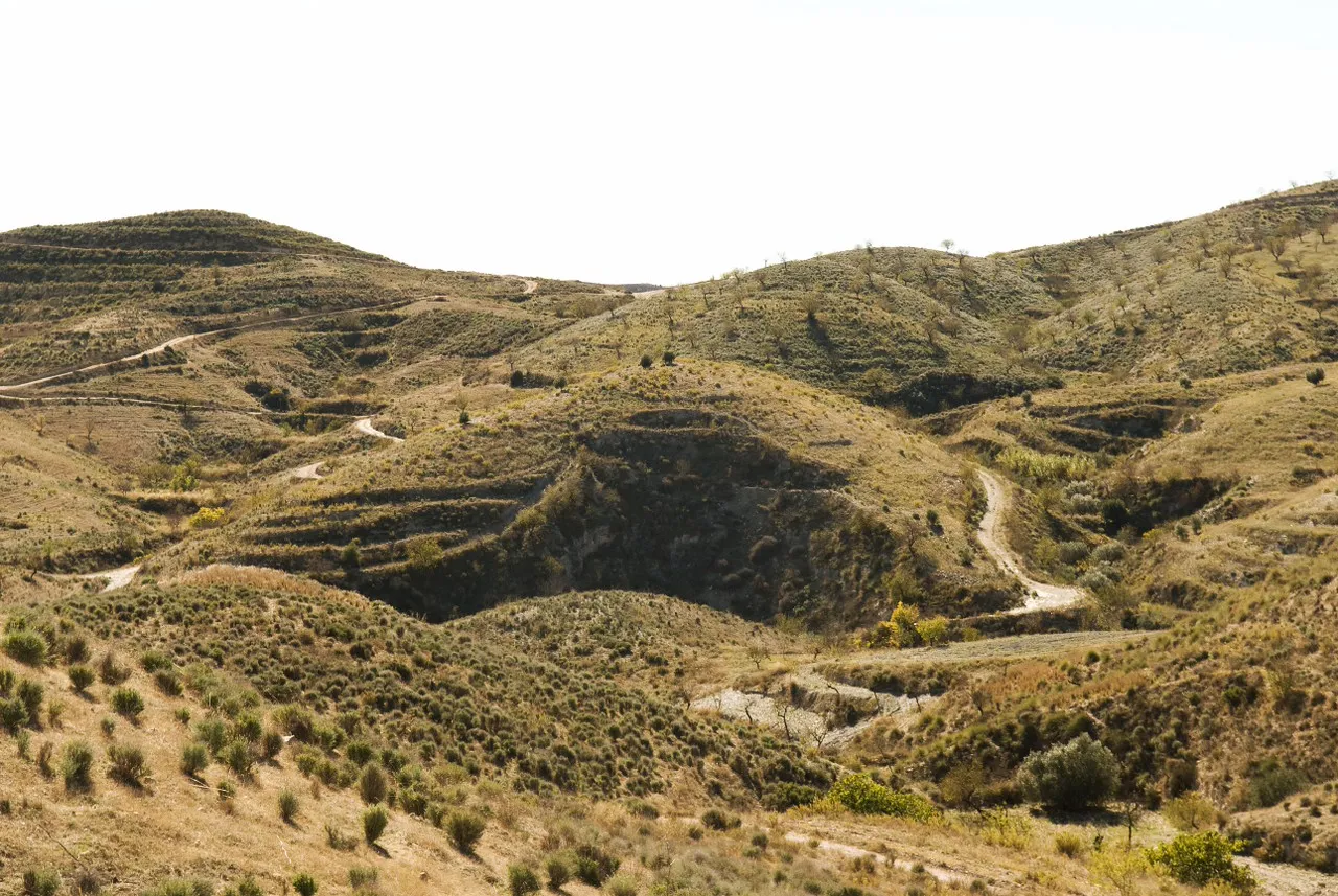 Photo showing: Vista de ruta senderista que discurre por las inmediaciones del Cabezo de la Jara