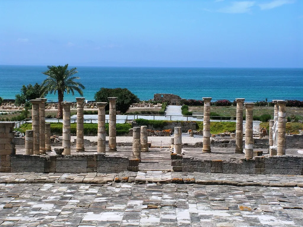 Photo showing: Basílica de Baelo, en Baelo Claudia, Ensenada de Bolonia, Tarifa, Cádiz