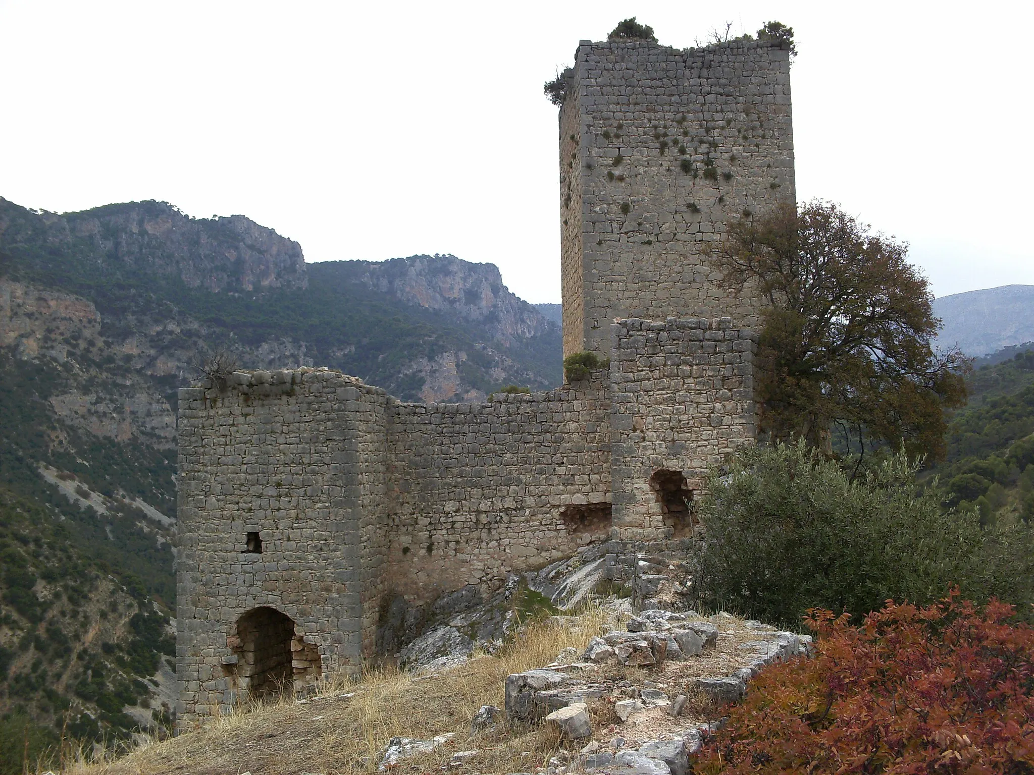 Photo showing: Castillo de Otíñar (Jaén).