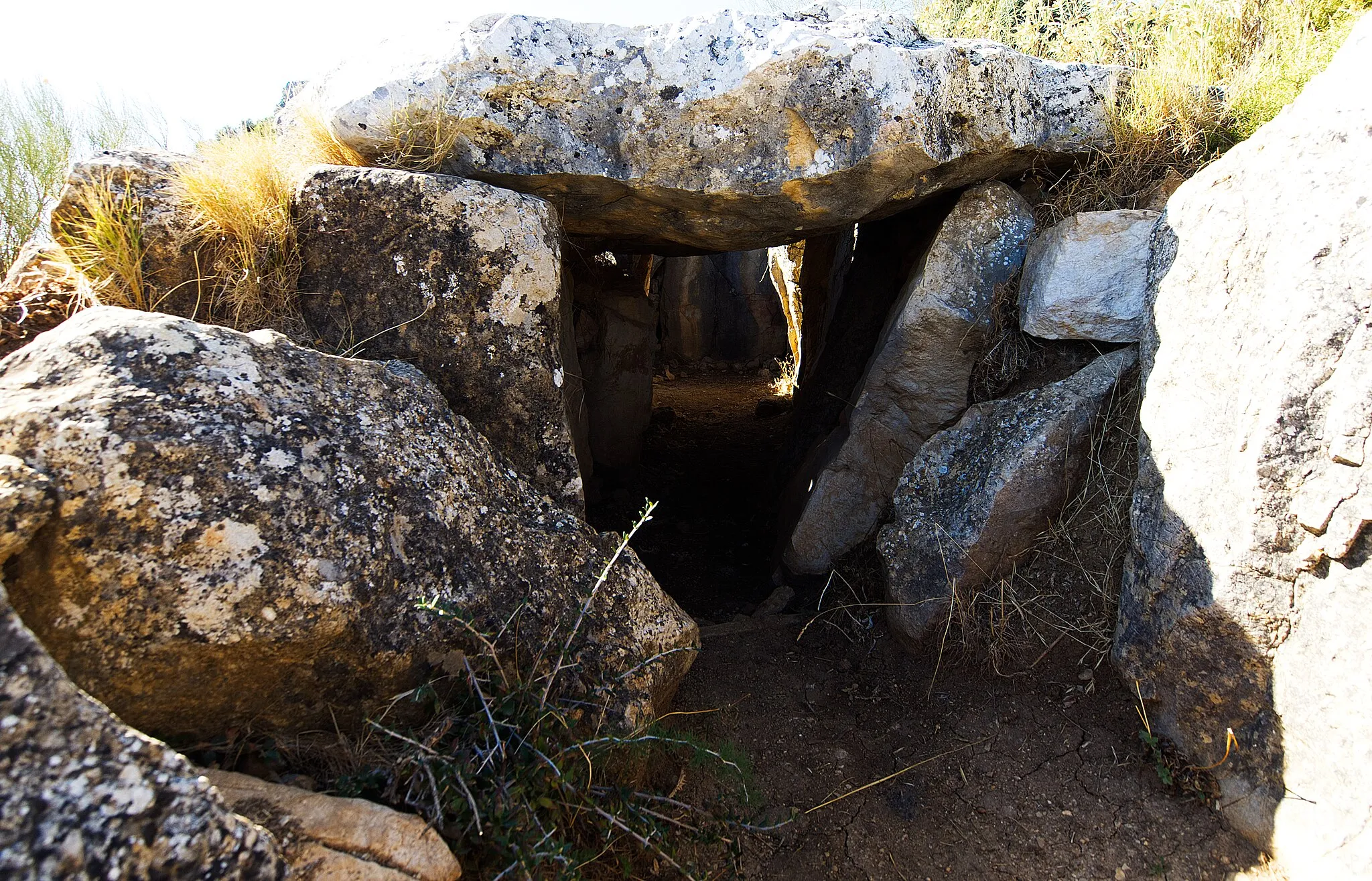 Photo showing: Views of Giant's Dolmen