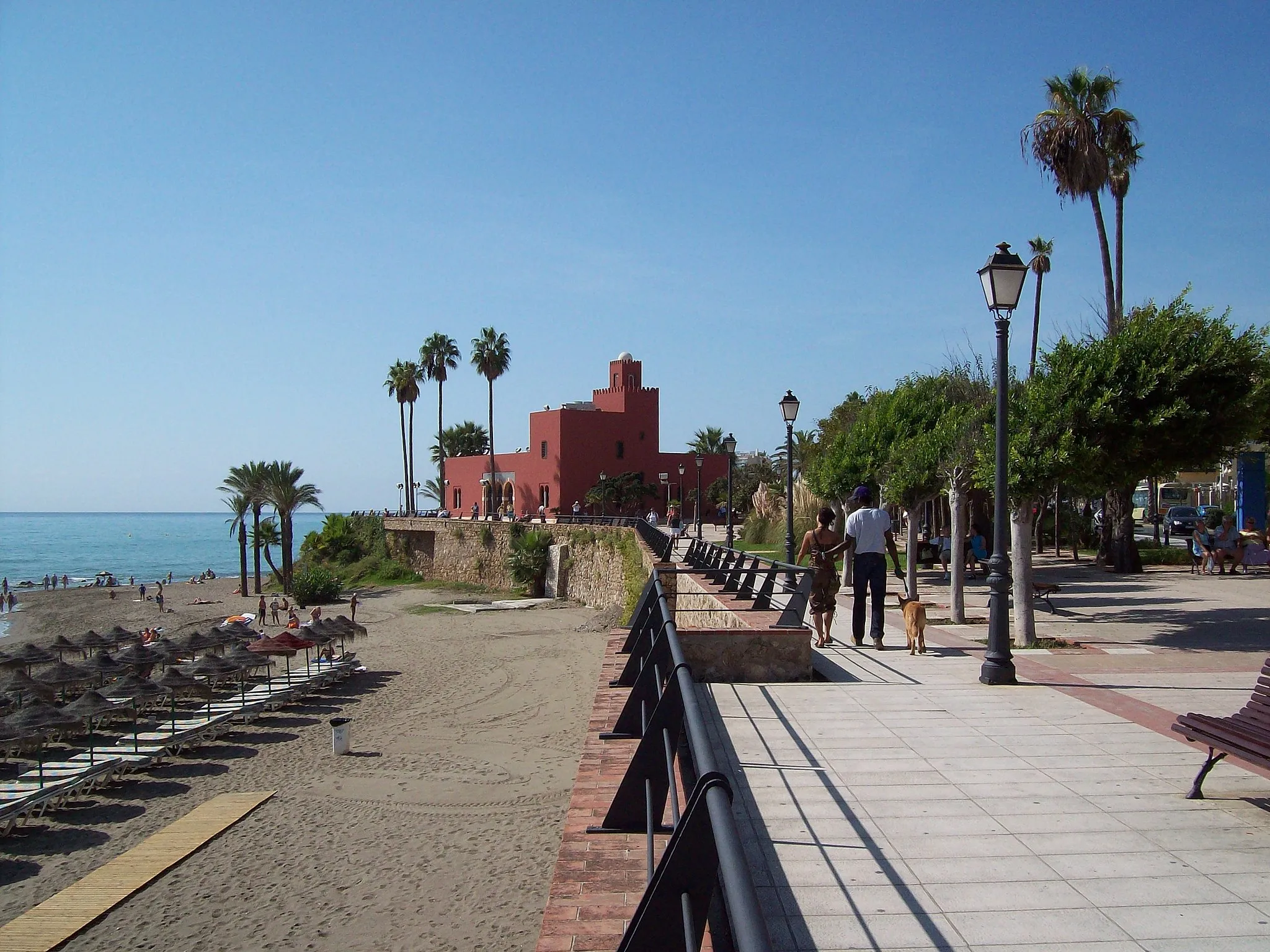 Photo showing: Cultural Centre "Bil Bil Castle" and playa de Santa Ana, Benalmádena, Málaga, Spain