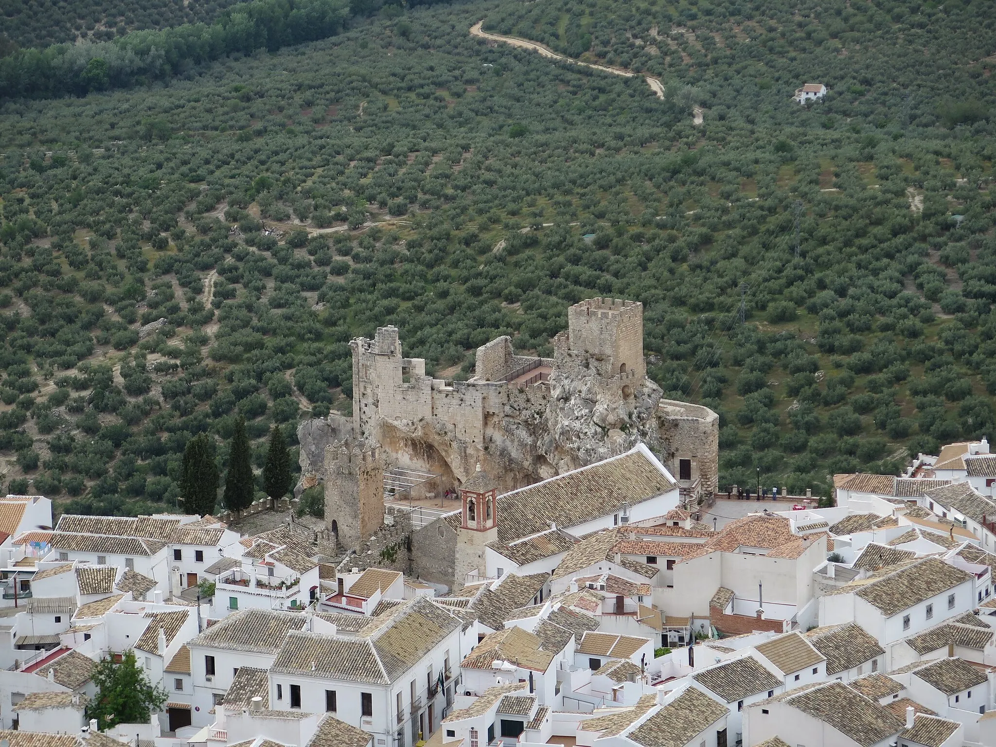 Photo showing: Vista del castillo de Zuheros, provincia de Córdoba.