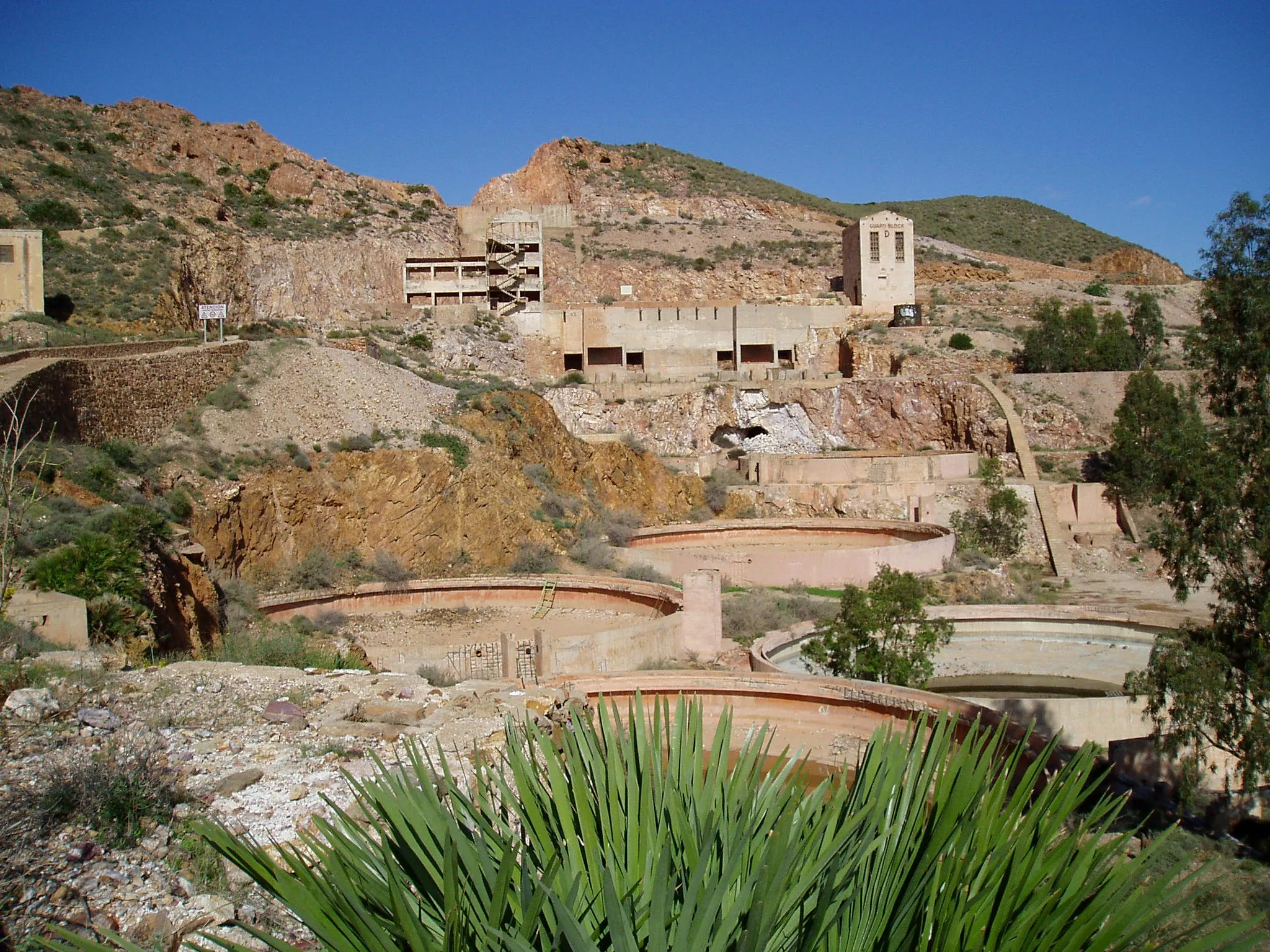 Photo showing: Ruins of the former gold mining factory „Planta Denver“ in Rodalquilar in Andalusia, Spain
