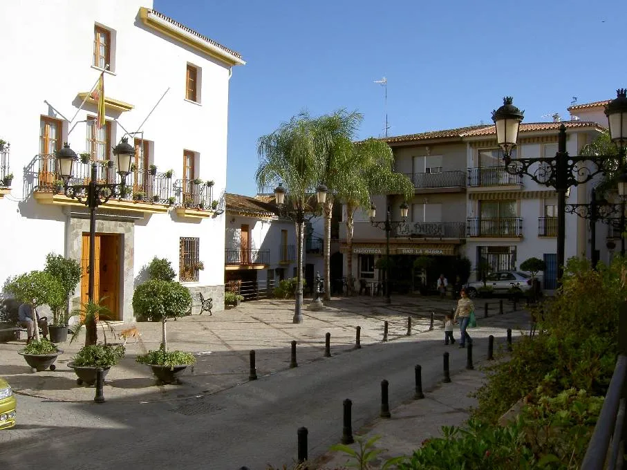 Photo showing: Het dorpsplein van Guaro, prov. Málaga, Spanje

(village square of Guaro)
