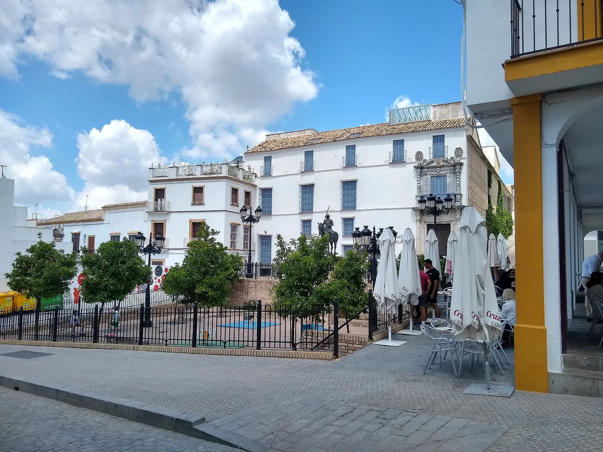 Photo showing: Plaza El Polvorón. Morón de la Frontera, provincia de Sevilla, Andalucía, España.