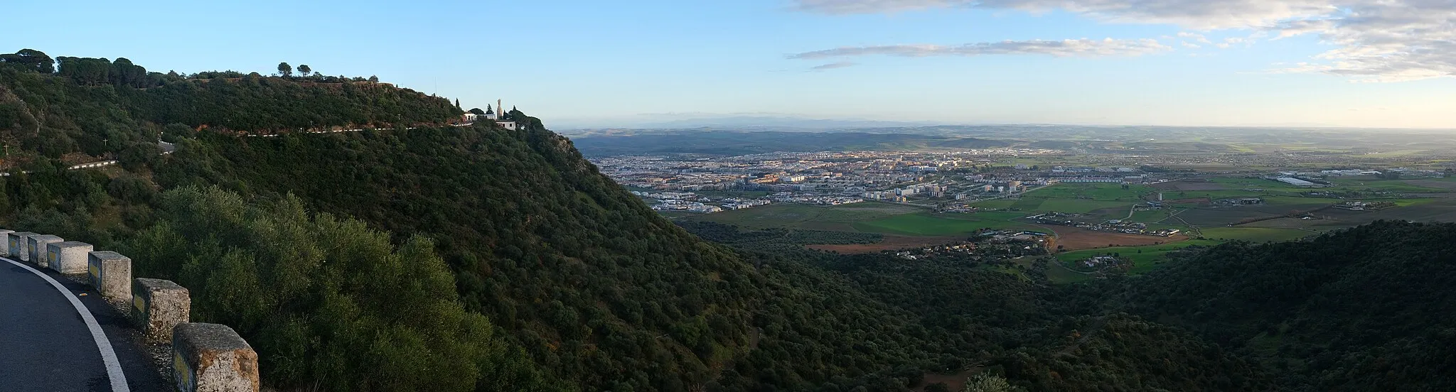 Photo showing: Panoramic view over Córdoba from the road CO-3314 near Las Ermitas.