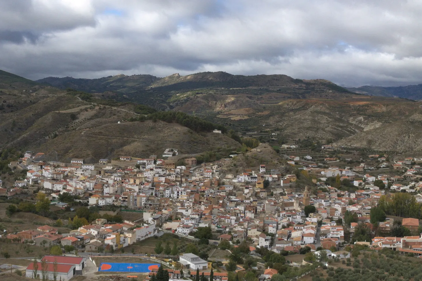Photo showing: View of La Peza, in the province of Granada, Spain