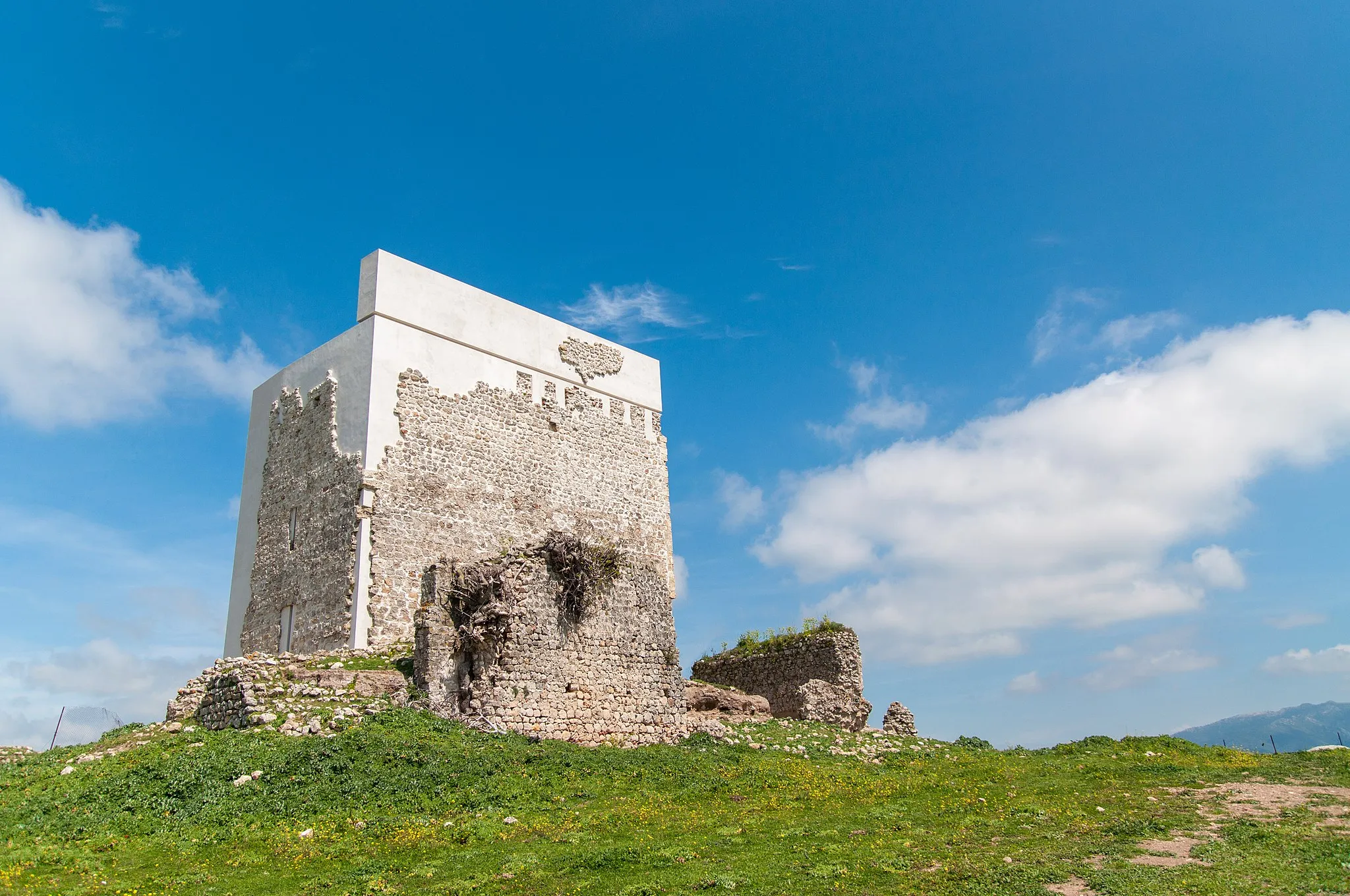 Photo showing: Close up photo of the Matrera Castle