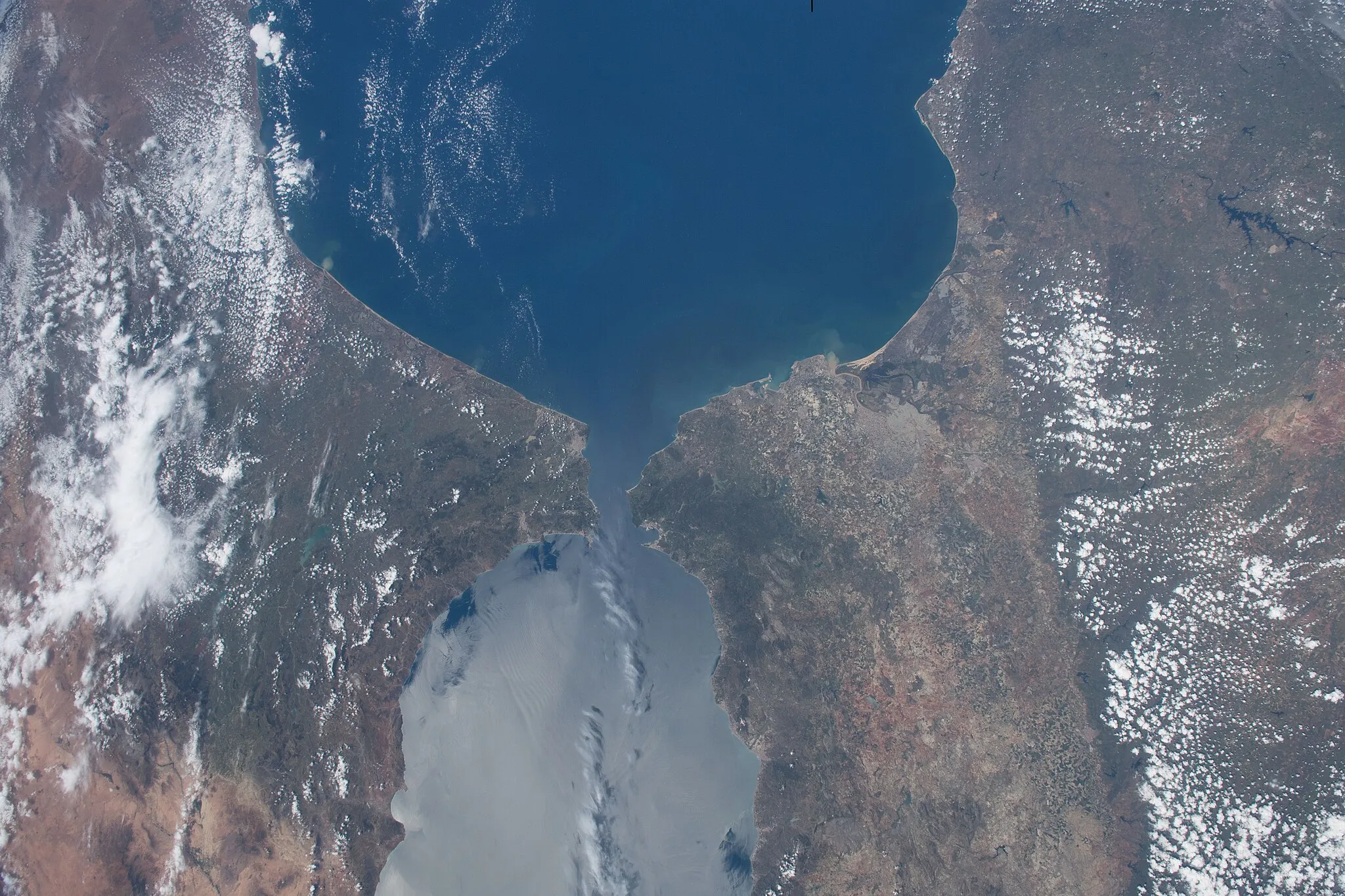 Photo showing: View of Spain taken during ISS Expedition 55.