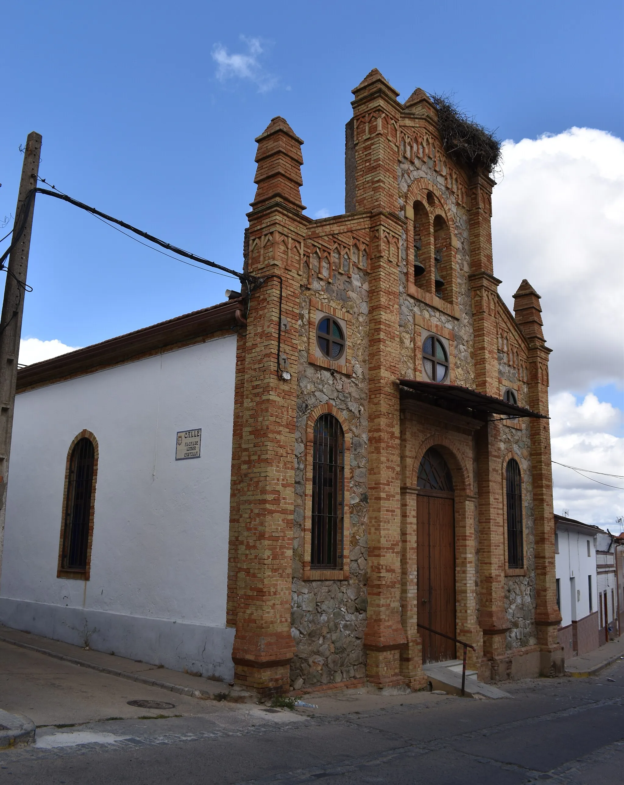 Photo showing: Vista de la Iglesia de Santa María de Jesús, en El Campillo, provincia de Huelva.
