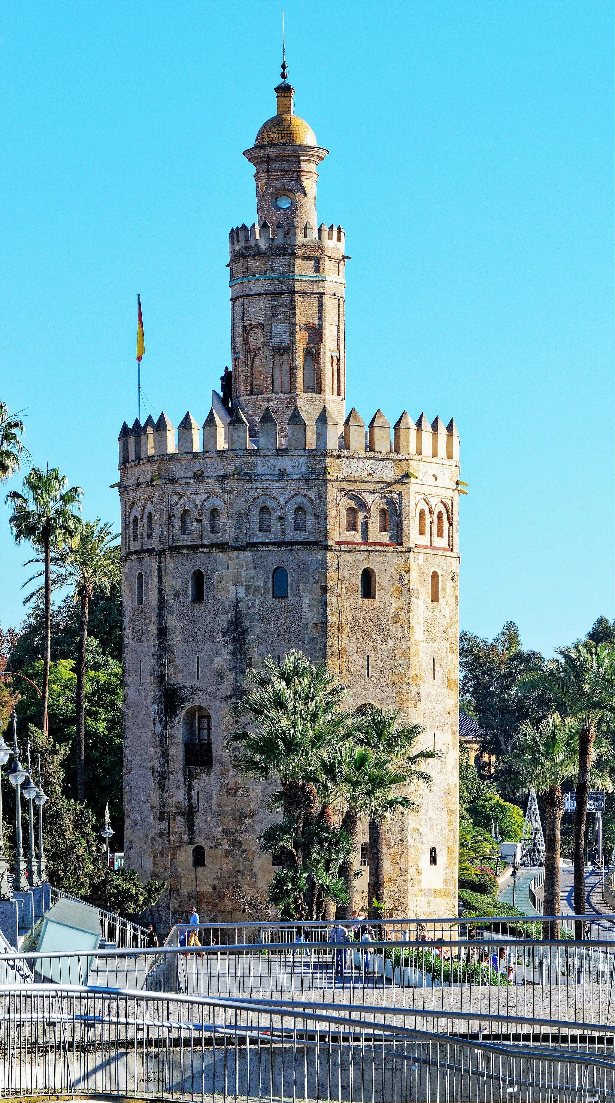 Photo showing: The Golden Tower of Seville.