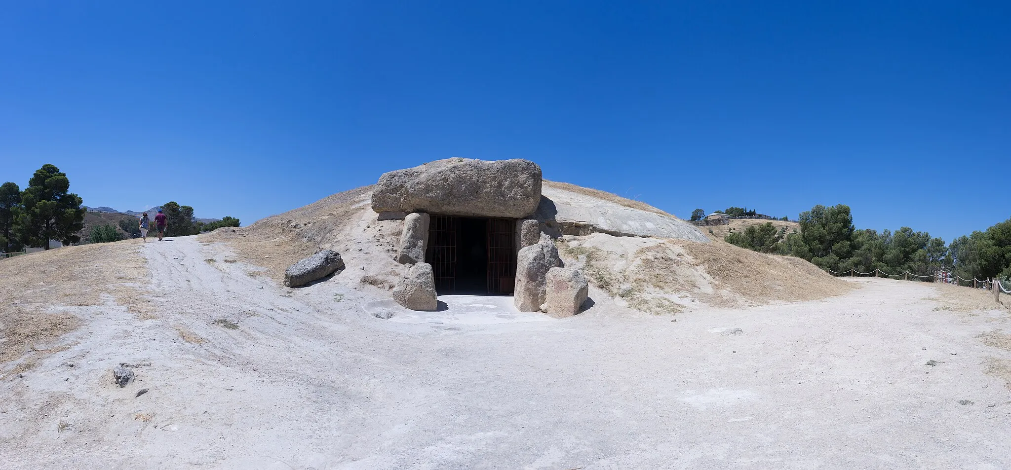 Photo showing: Dolmen of Menga. Antequera Dolmens Site