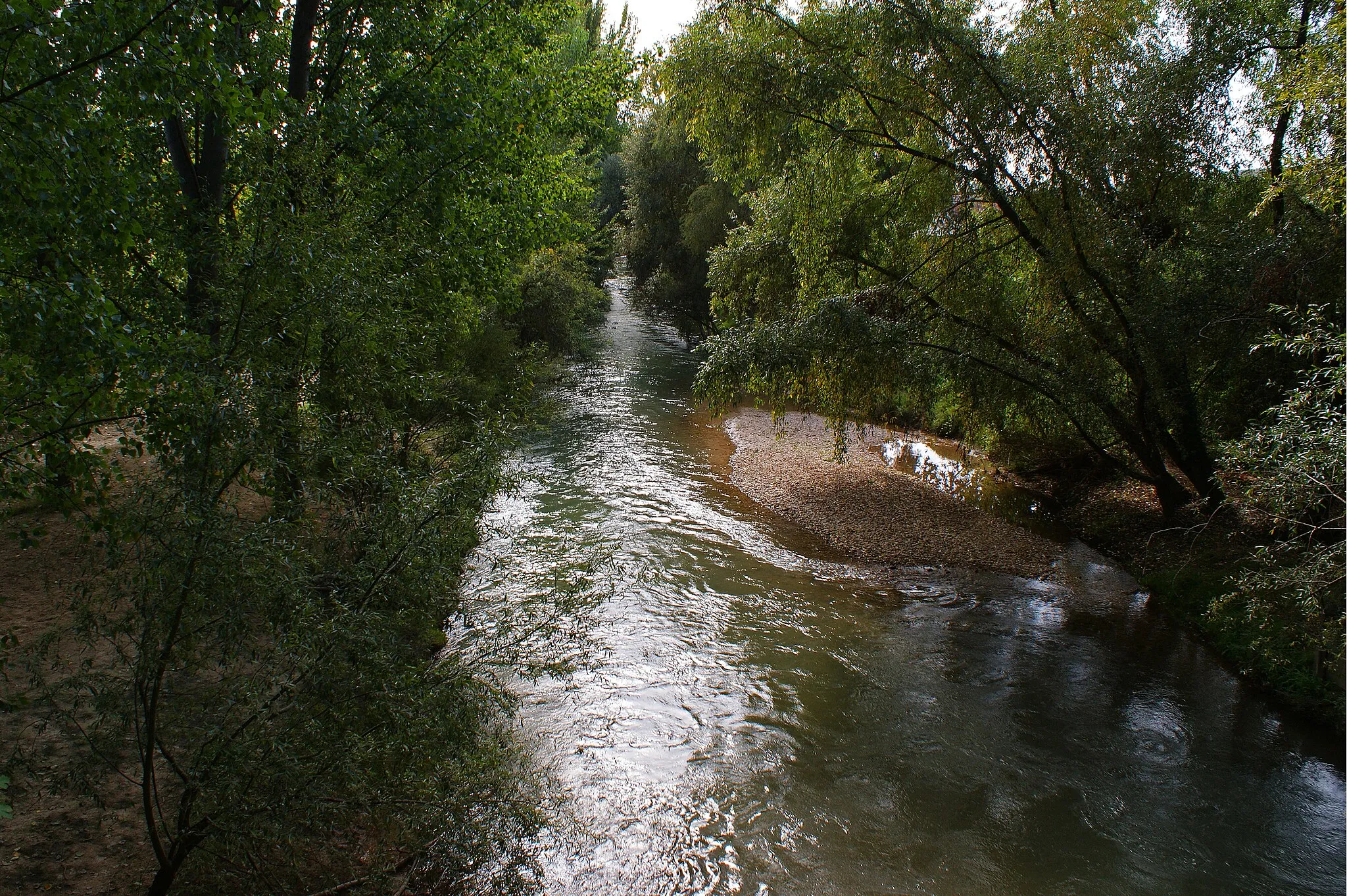 Photo showing: The river Guadalquivir running through the village Mogón, Villacarrillo, Jaén, Spain